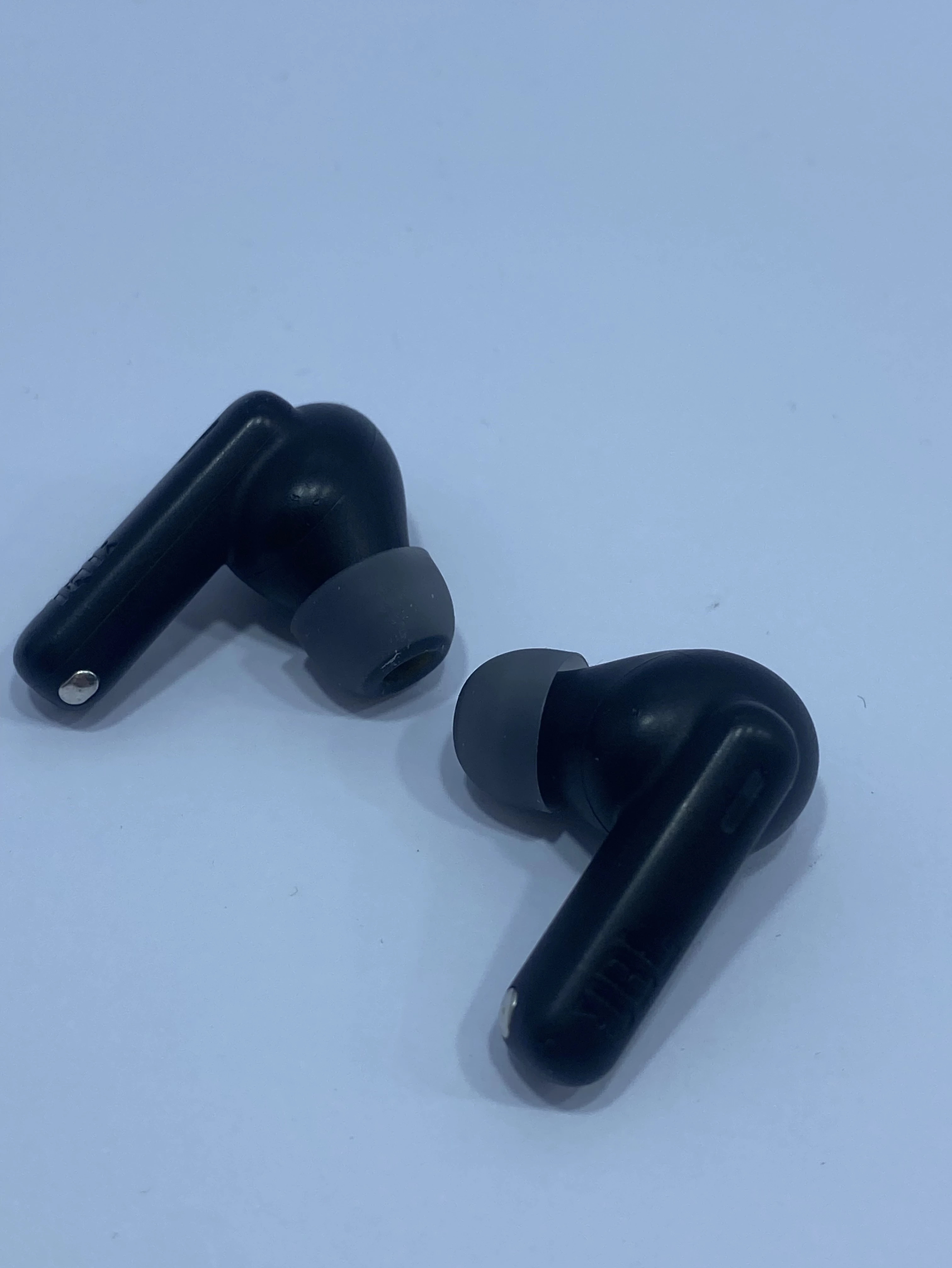 sluchawki-bezprzewodowe-jbl-wave-beam-2-kolor-dominujacy-129357-3