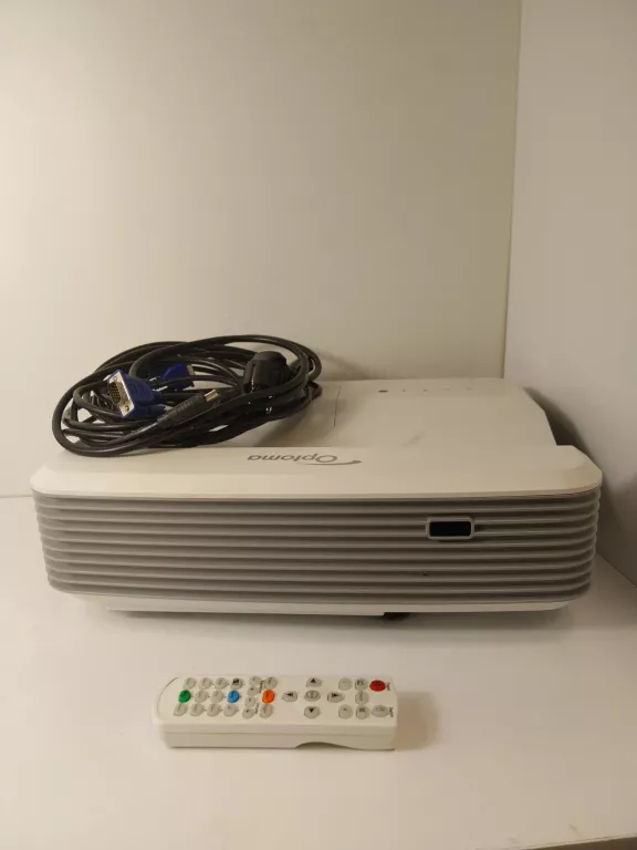 projektor-ultra-krotkoogniskowy-optoma-eh319ust-mrongowiusza-7-olsztyn