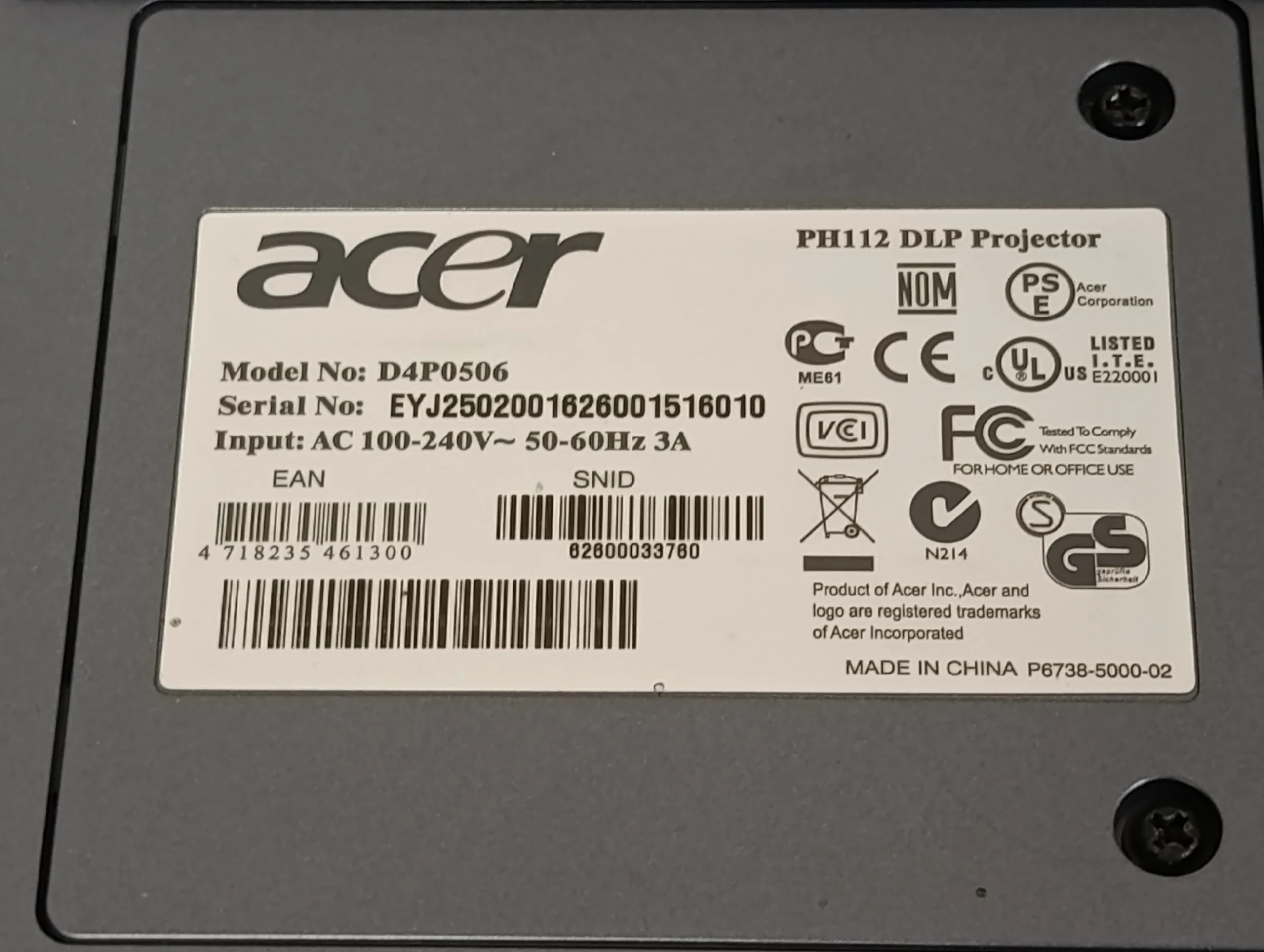 projektor-acer-ph112-dlp-z-pilotem-i-okablowaniem-w-futerale-kod-producenta-mrjxa11001