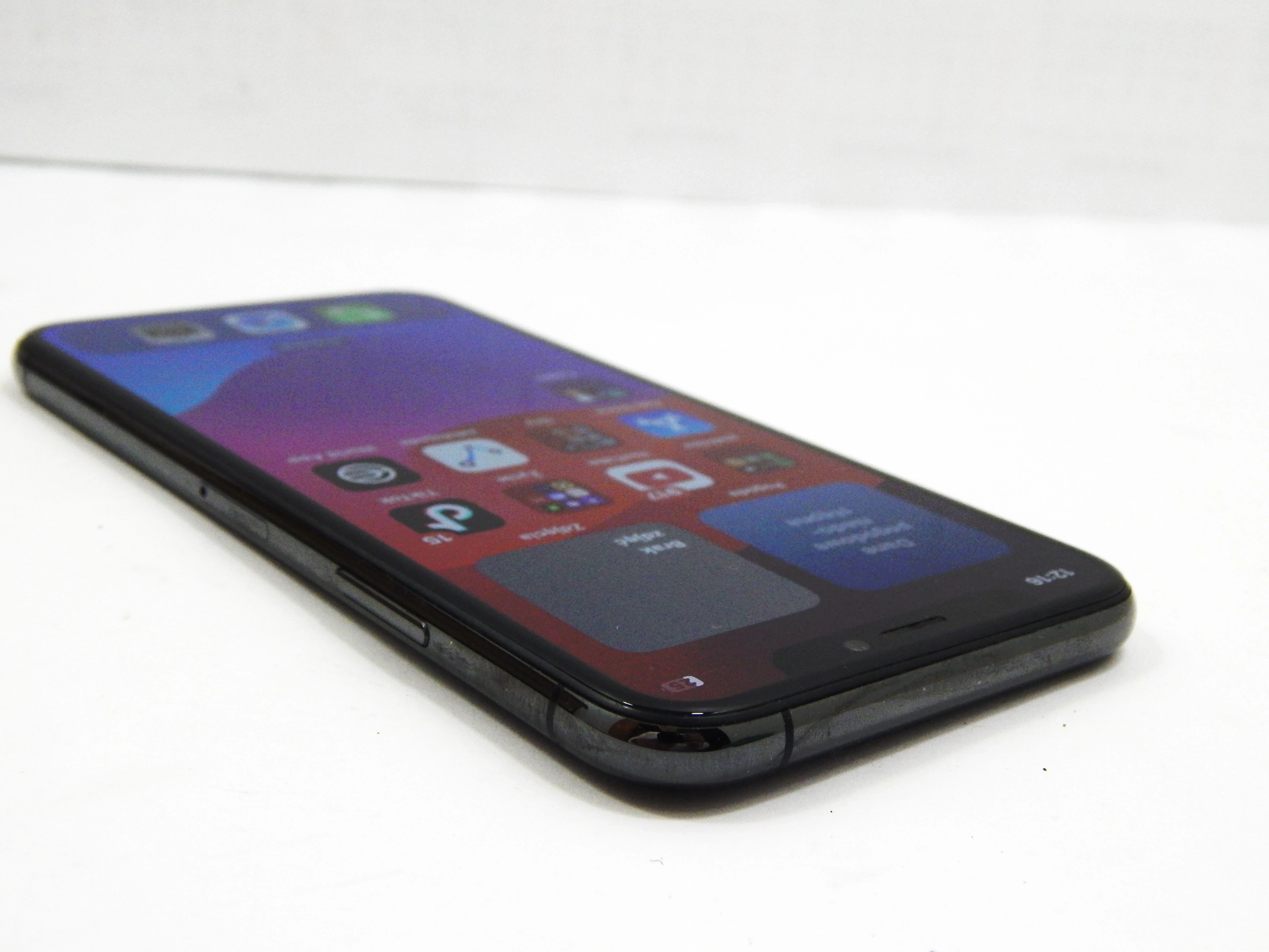 telefon-ipone-xs-64-gb-78-bateria-kod-producenta-mry4r4pma