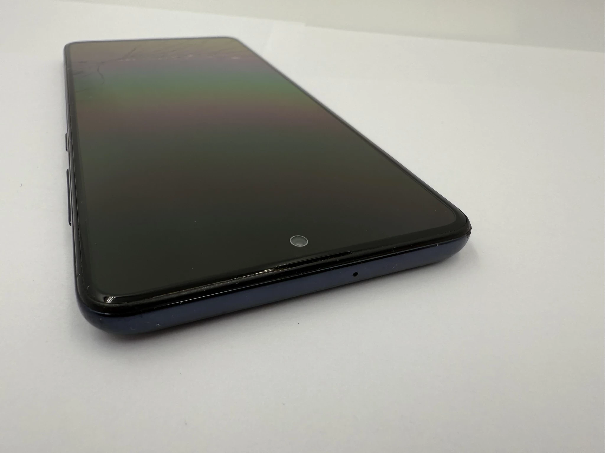 telefon-samsung-galaxy-a51-4gb128gb-zbity-przekatna-ekranu-650