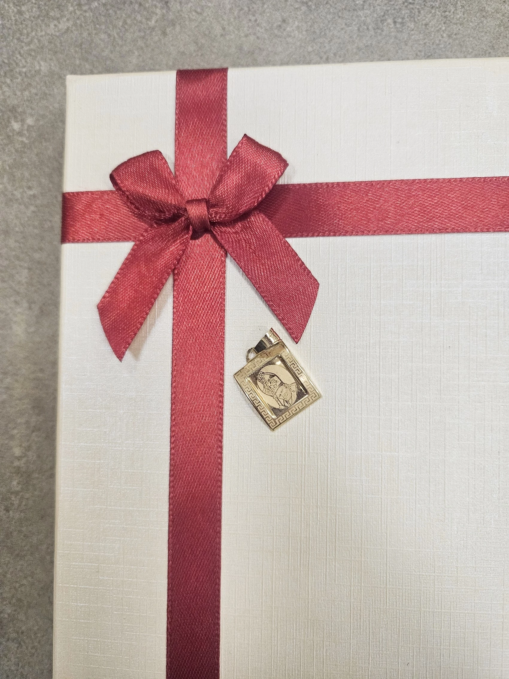 zlota-zawieszka-papiez-585094g-stan-11323-2