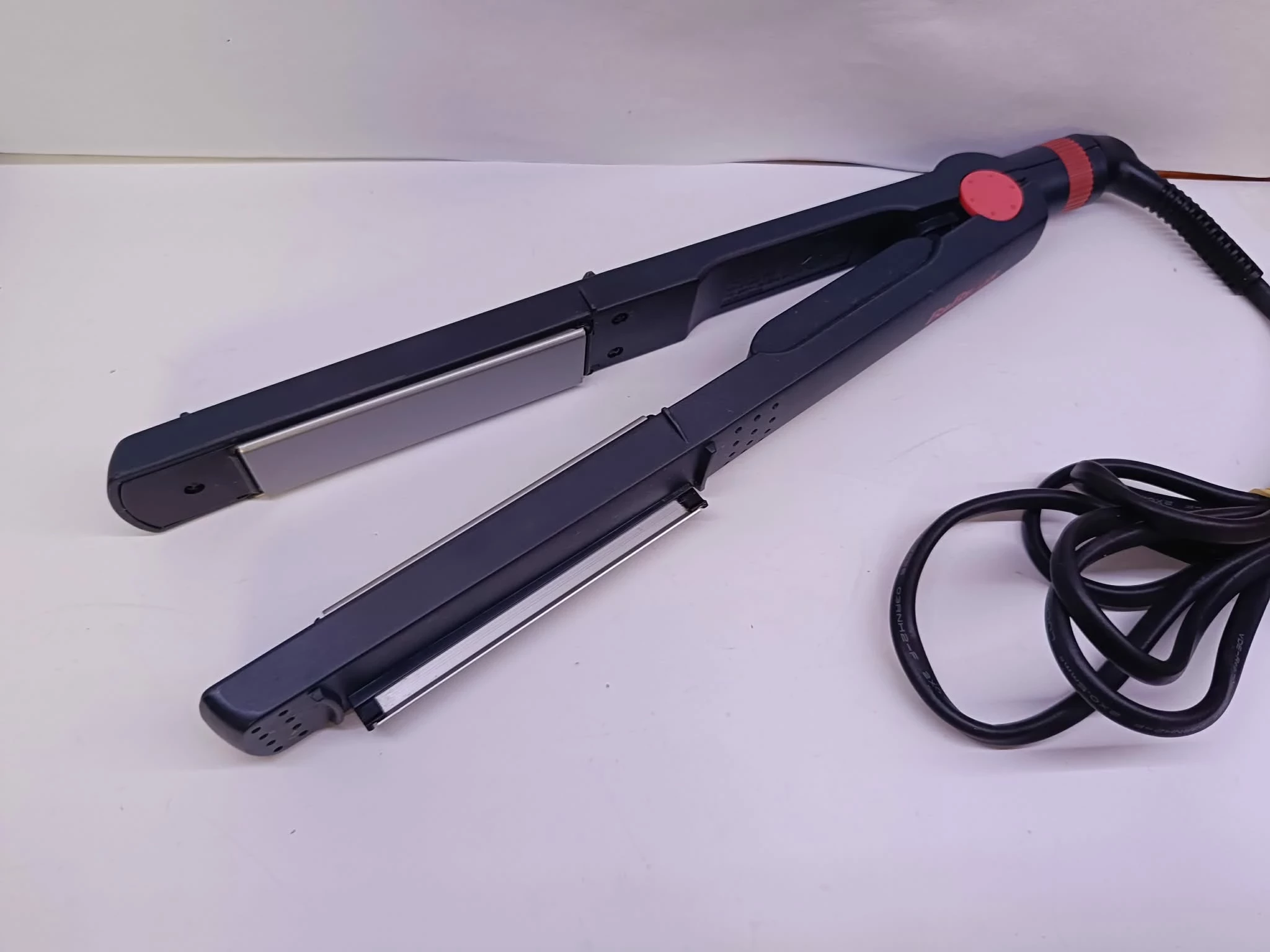 prostownica-babyliss-c128a-powloka-203605-8