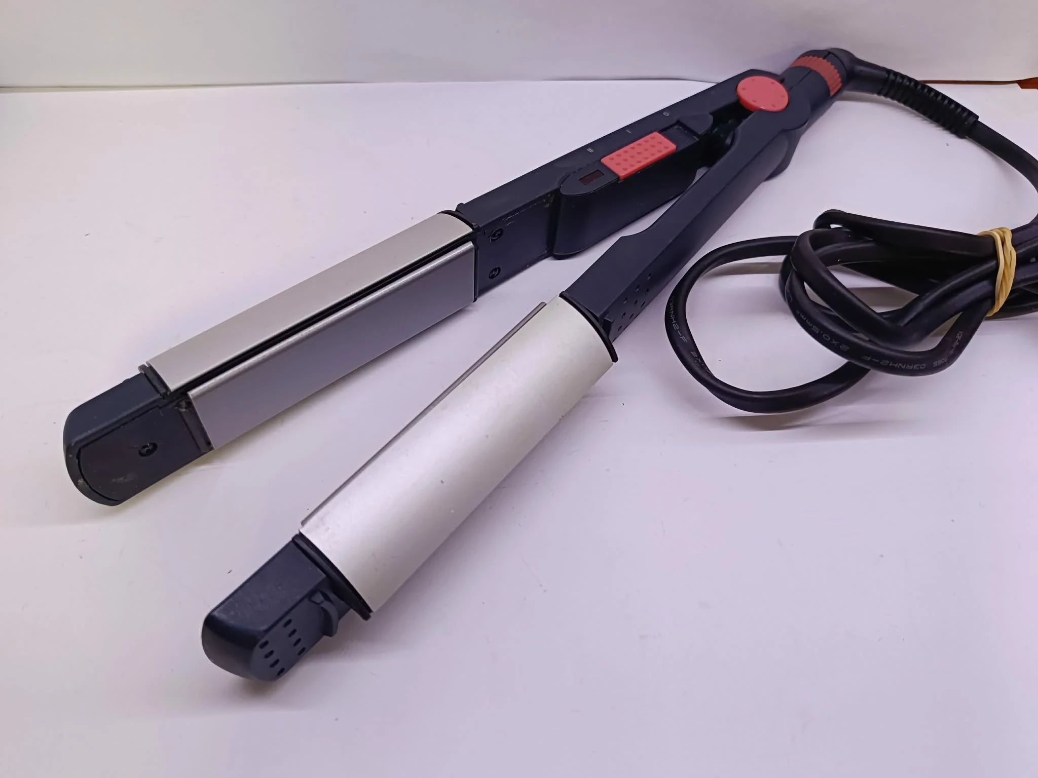 prostownica-babyliss-c128a-regulacja-temperatury-203333-216501