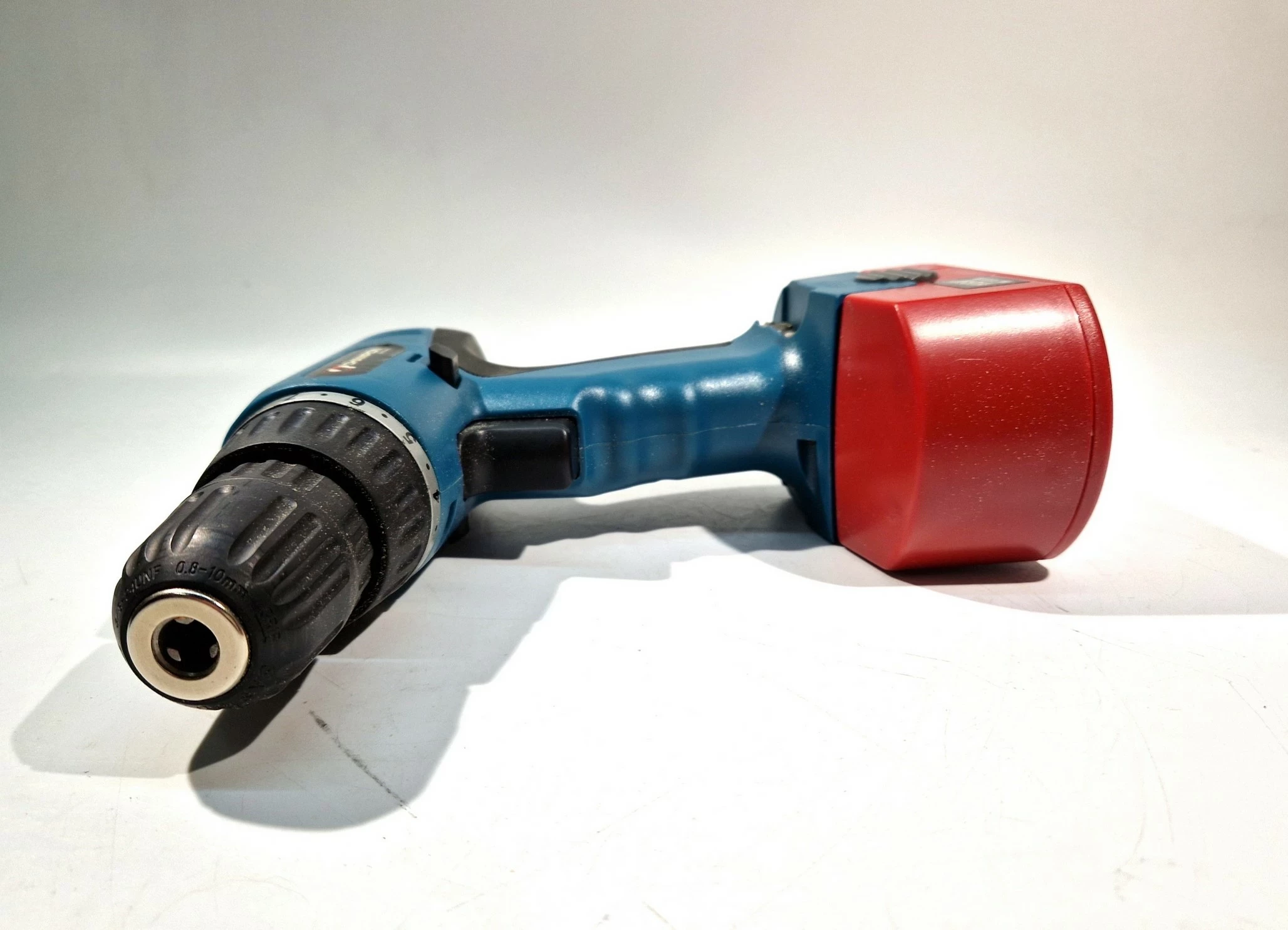 wiertarko-wkretarka-akumulatorowa-champion-cp-1510-pojemnosc-akumulatora-150