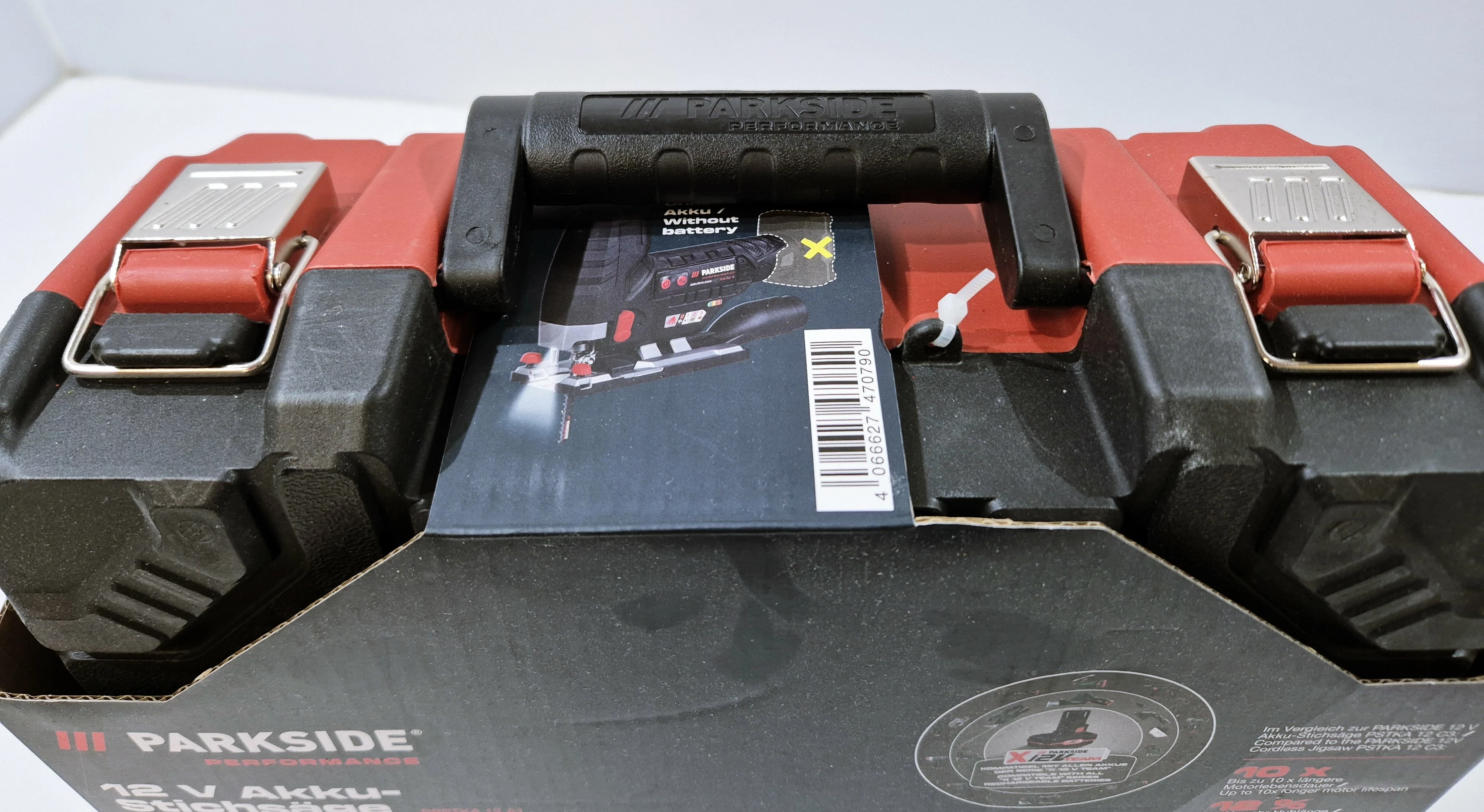 akumulatorowa-wyrzynarka-12v-parkside-performance-ppstka-12-a1-mocowanie-brzeszczotu-205041-222245