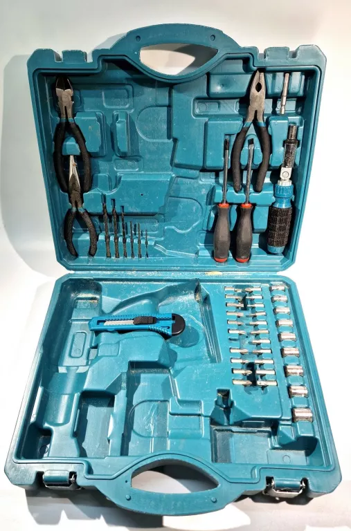 wiertarko-wkretarka-akumulatorowa-champion-cp-1510-twardy-moment-obrotowy-2500