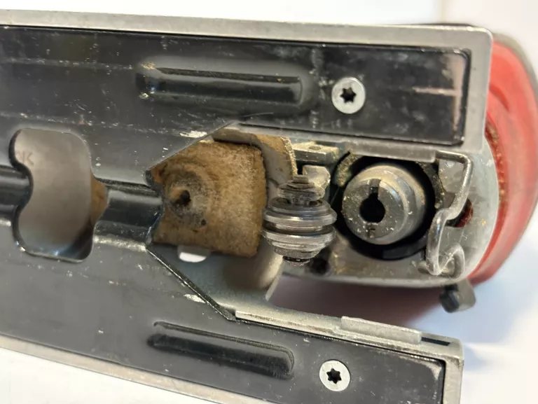 m12-js-0-subkompaktowa-wyrzynarka-milwaukee-rodzaj-silnika-204657-221321