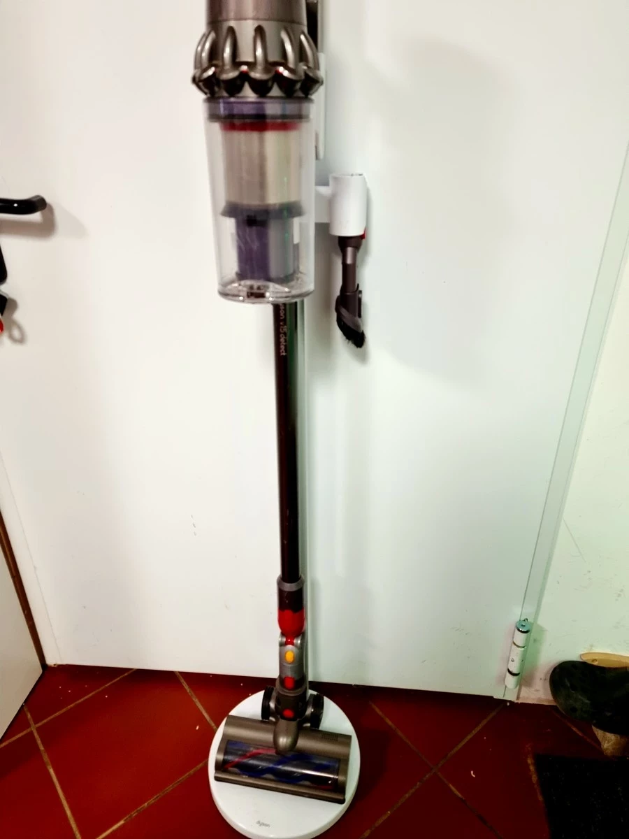 odkurzacz-dyson-v15-detect-absolute-zestaw-akcesorii-stojak-ean-gtin-5025155081785