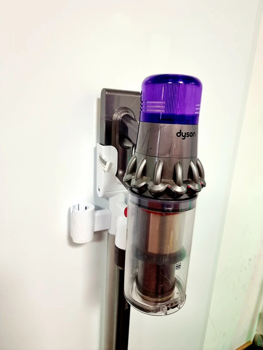 odkurzacz-dyson-v15-detect-absolute-zestaw-akcesorii-stojak-kolor-dominujacy-129357-8