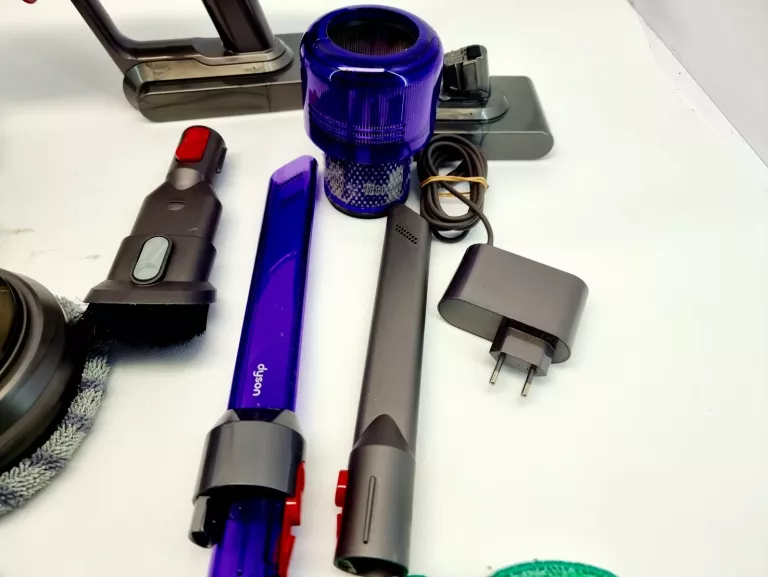 odkurzacz-dyson-v15-detect-absolute-zestaw-akcesorii-stojak-czas-pracy-bezprzewodowej-60
