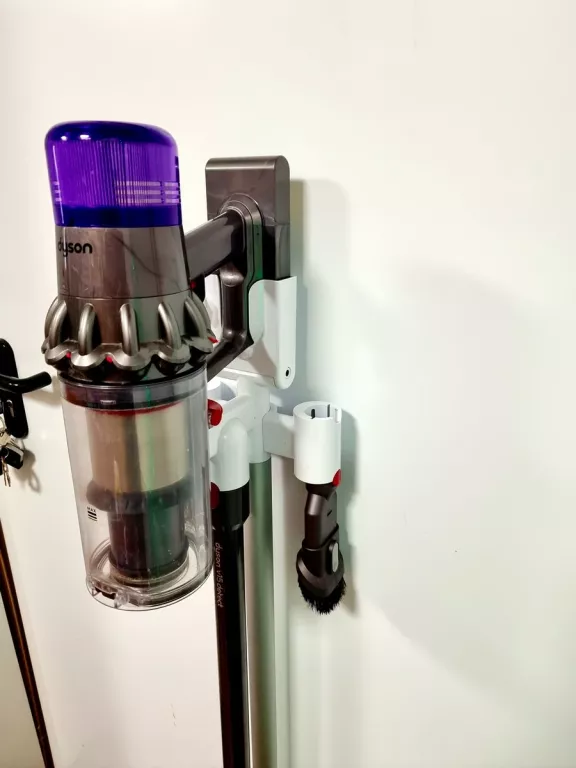 odkurzacz-dyson-v15-detect-absolute-zestaw-akcesorii-stojak-stan-11323-2