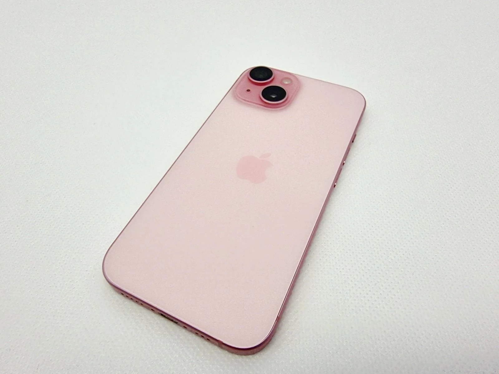 apple-iphone-15-6-gb-128-gb-5g-rozowy-87-dabrowszczakow-1811-sj-olsztyn