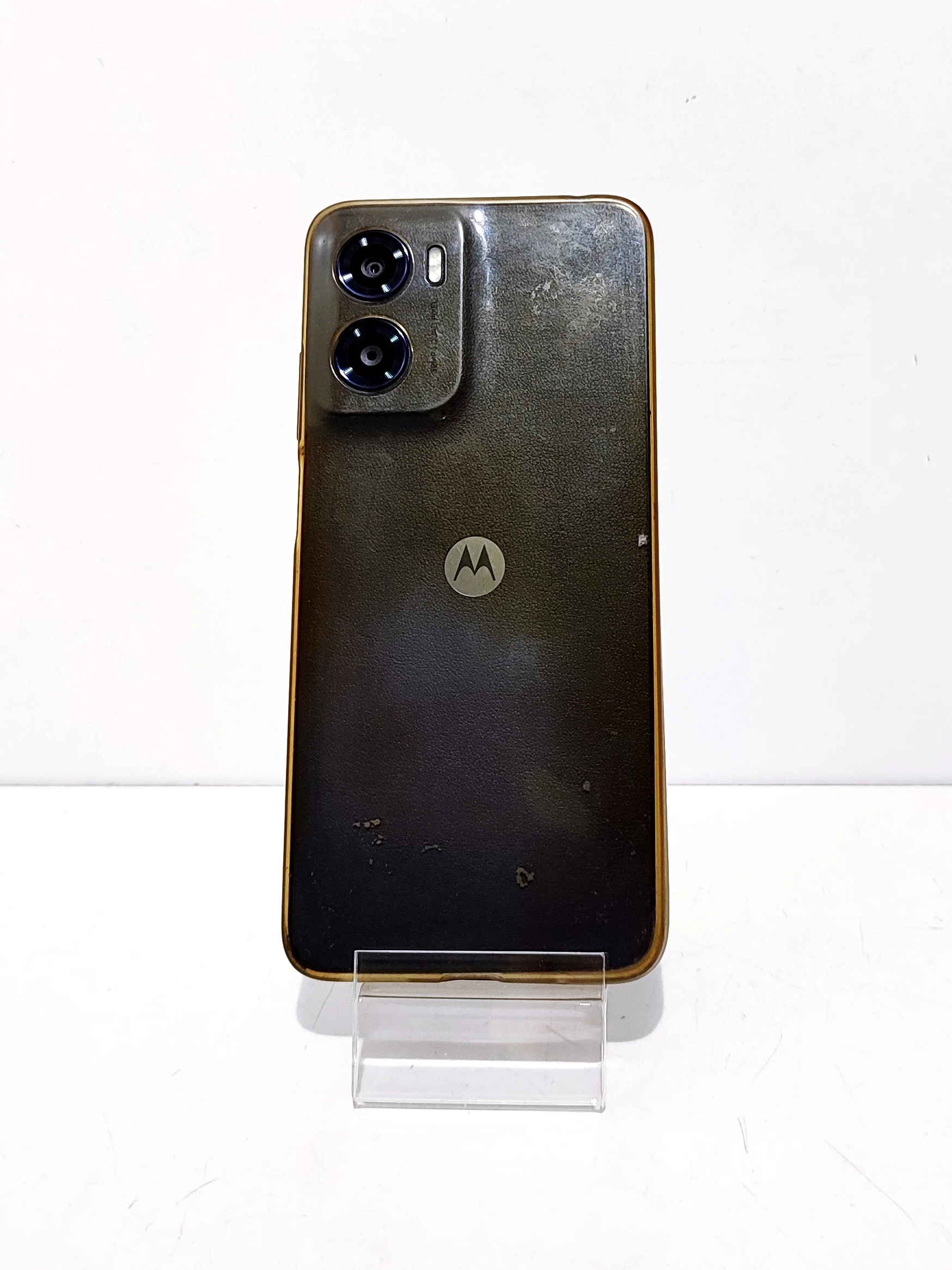 telefon-motorola-e15-64gb-etui-system-operacyjny-4388-1