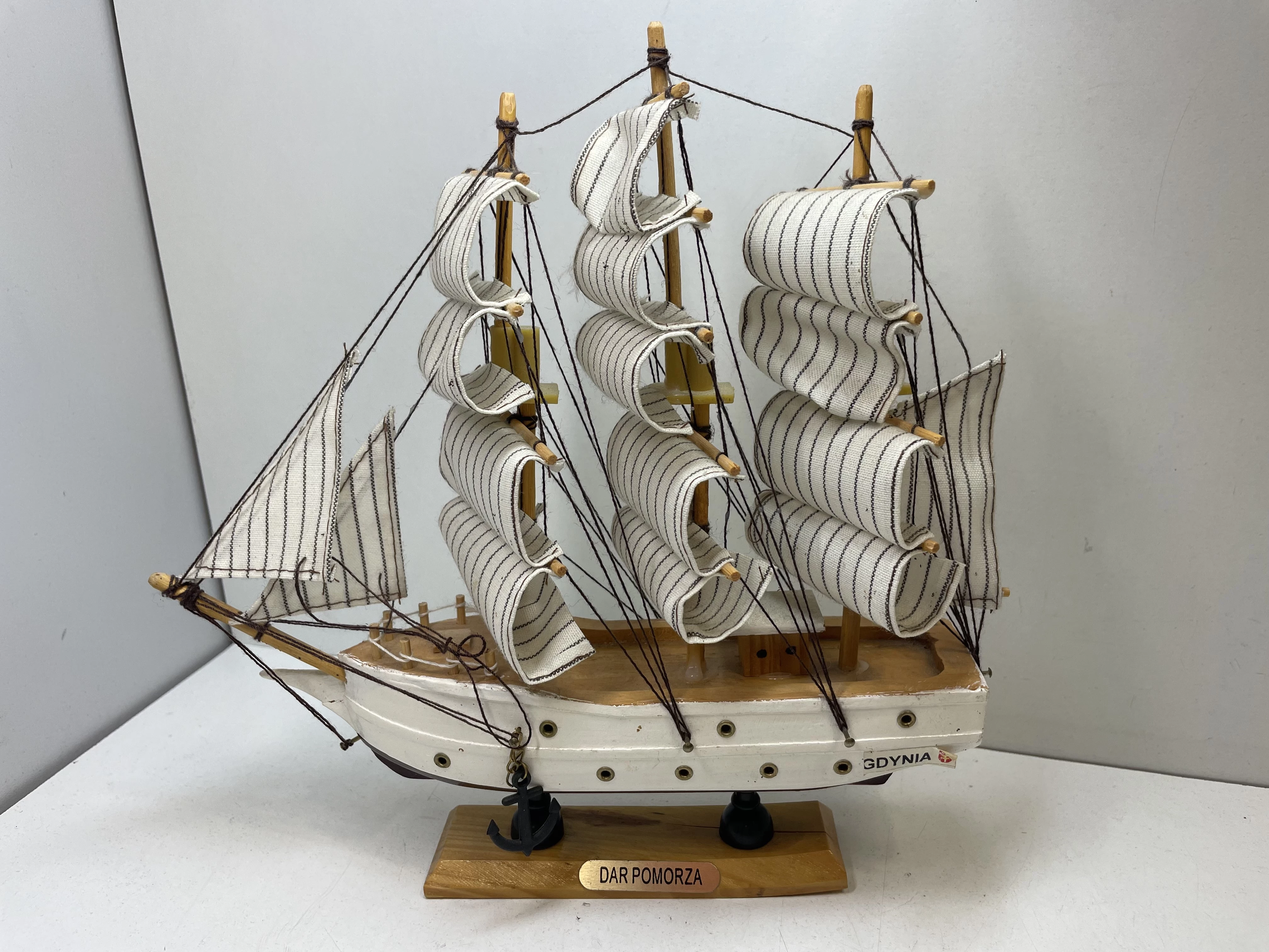 statek-drewniany-dar-pomorza-osiedle-centrum-d1-krakow