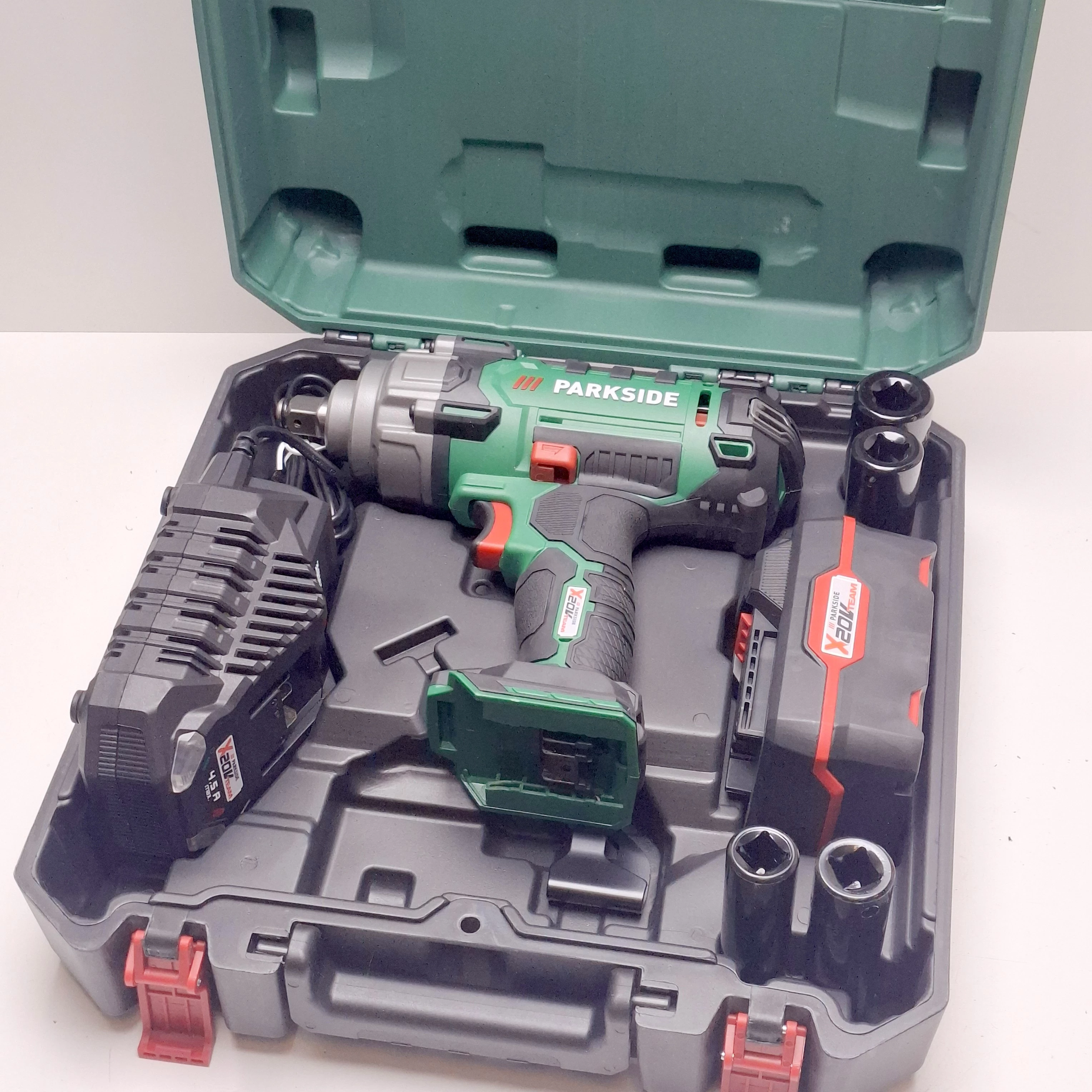 klucz-udarowy-parkside-passk-20-li-c4-z-akumulatorem-i-ladowarka-marka-248811-951182