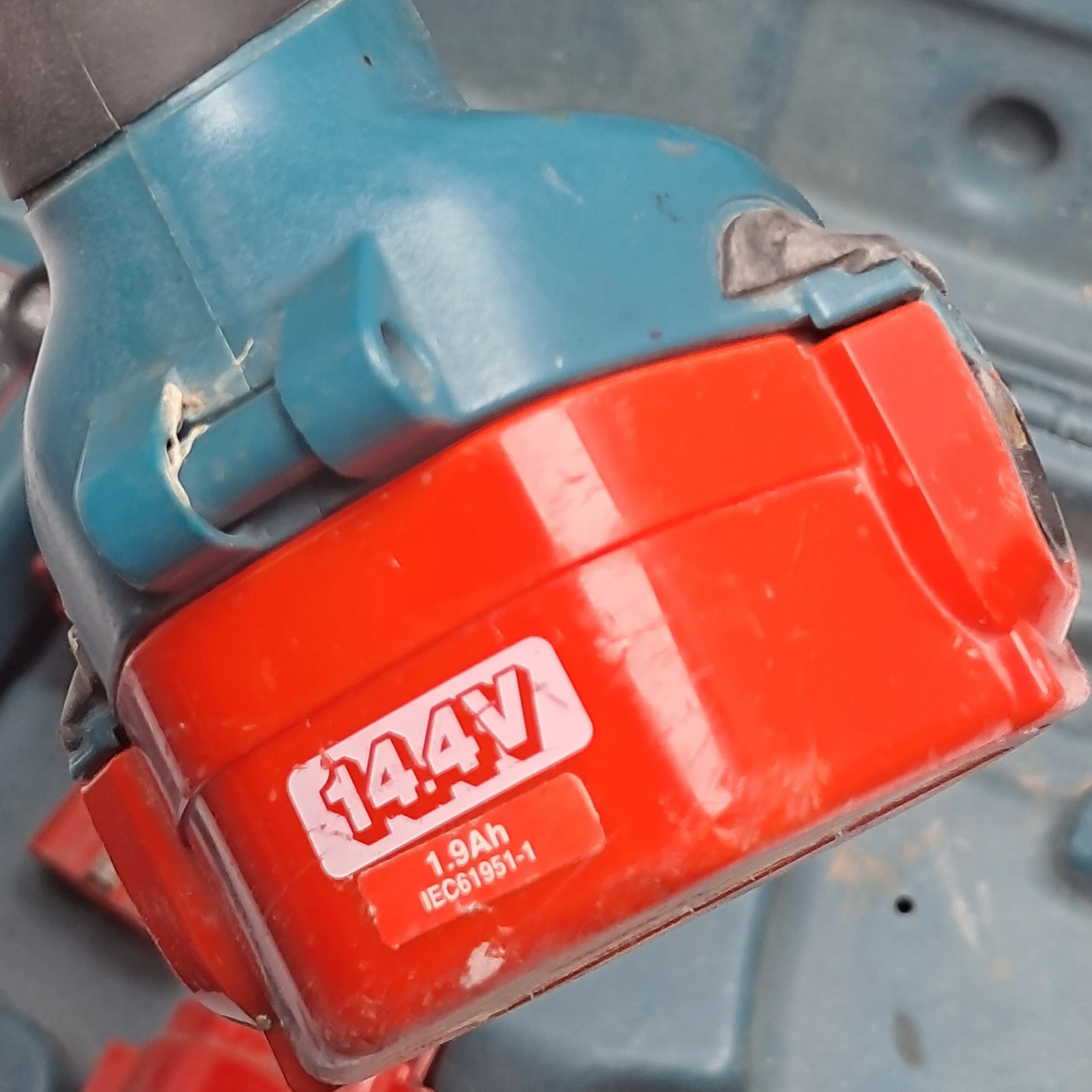 wkretarka-makita-6281d-4xakuladwal-rodzaj-silnika-204657-381877