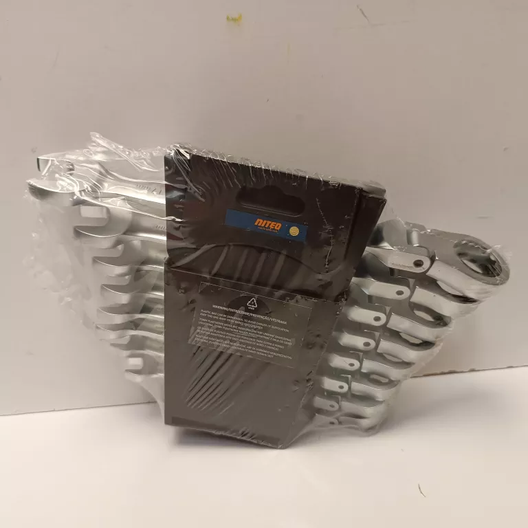 zestaw-kluczy-plasko-nasadowe-przegubowe-niteo-stan-11323-2