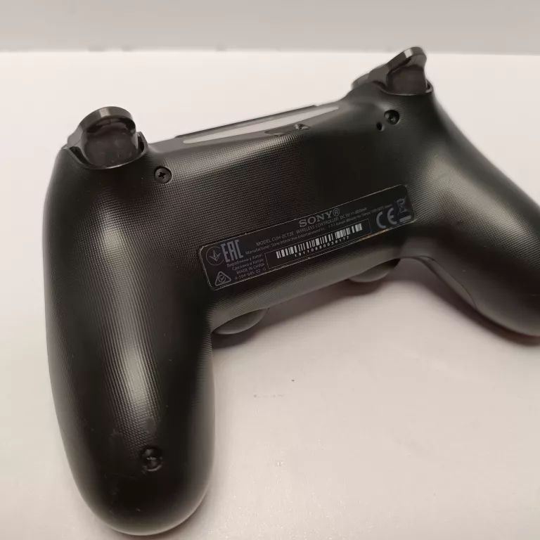 pad-kontroler-sony-ps4-cuh-zct2e-czarny-sposob-podlaczenia-210654-2