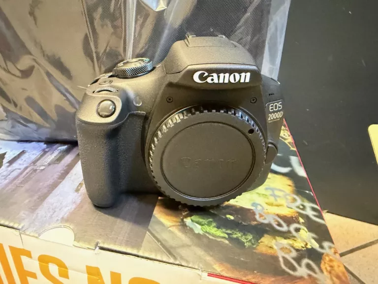 aparat-canon-eos-2000dobiektyw-w-zestawie-814-2