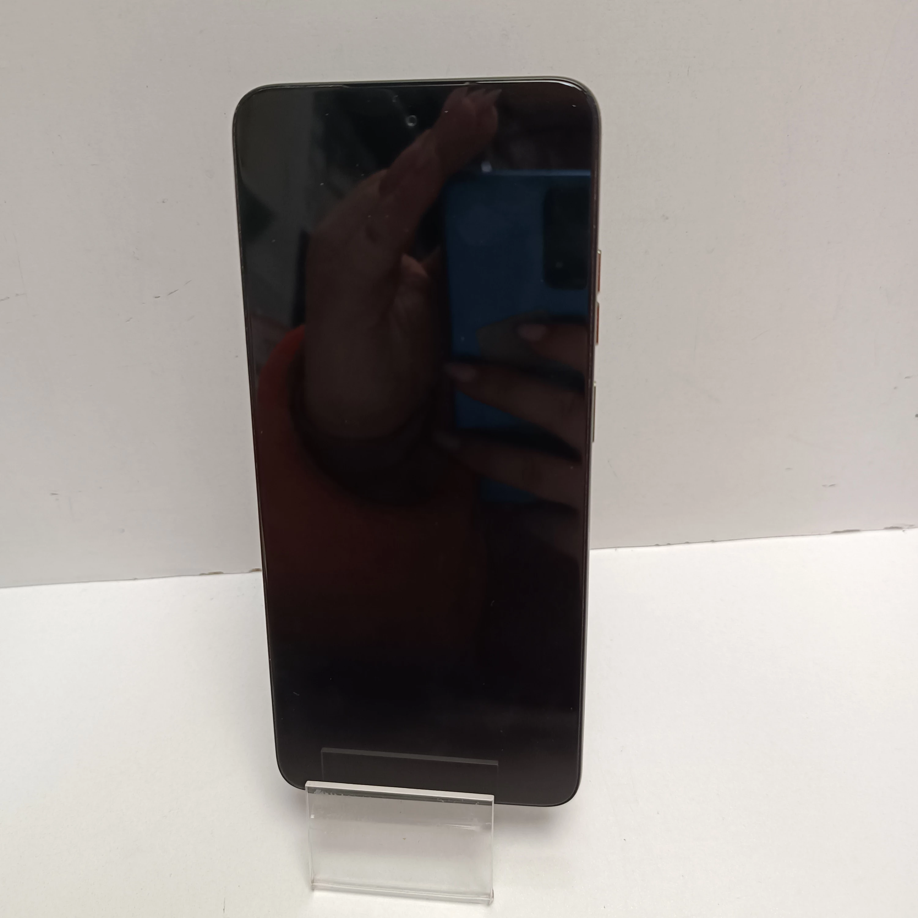 telefon-moto-g15-8128gb-przekatna-ekranu-678