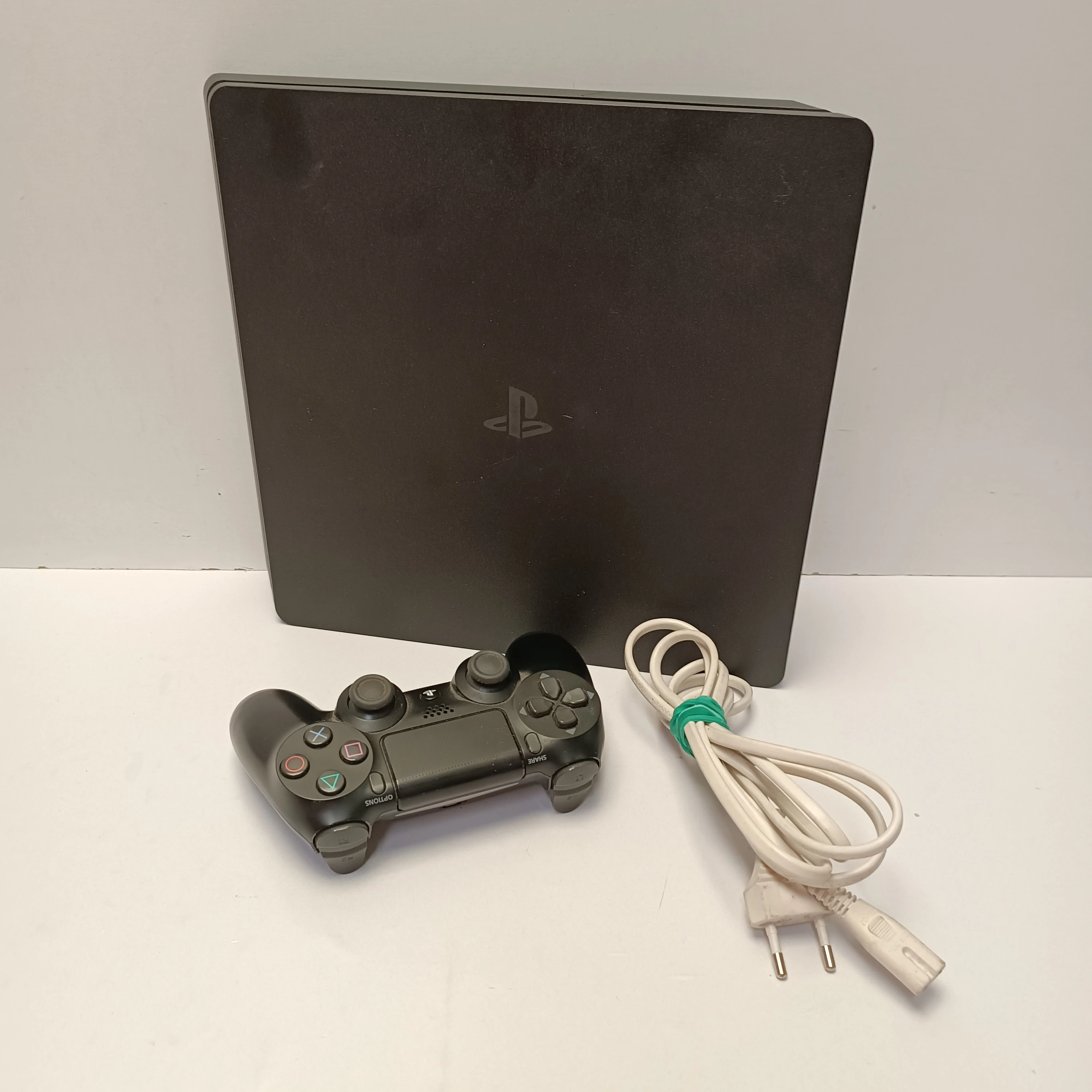 konsola-ps4-slim-cuh-2216a-osiedle-teatralne-3u15-krakow