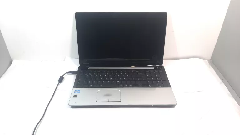 laptop-toshiba-satellite-c55-4500gb-i3-3110m-240ghz-ean-gtin-4051528145403
