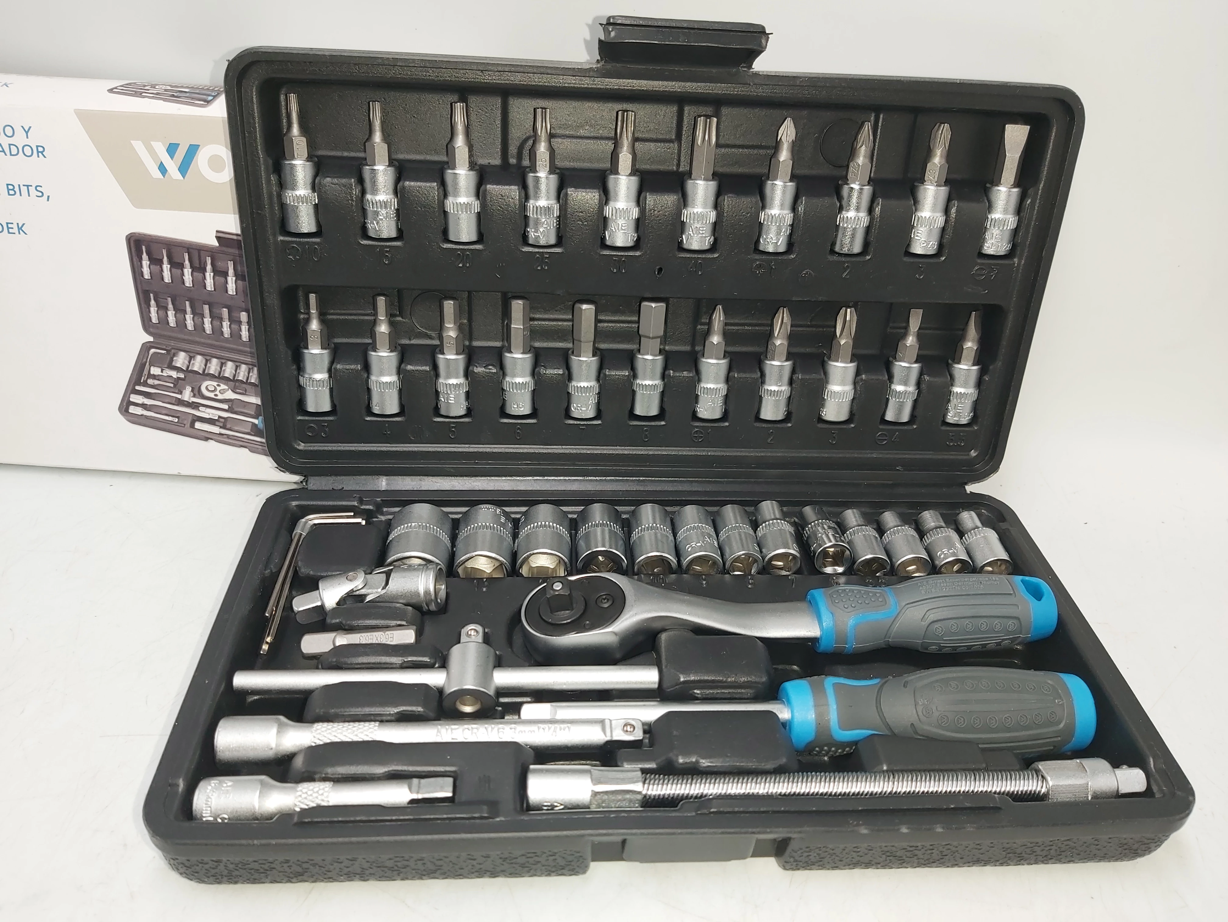 zestaw-bitow-i-nasadek-workzone-47-sztuk-walizka-marka-248811-1955902