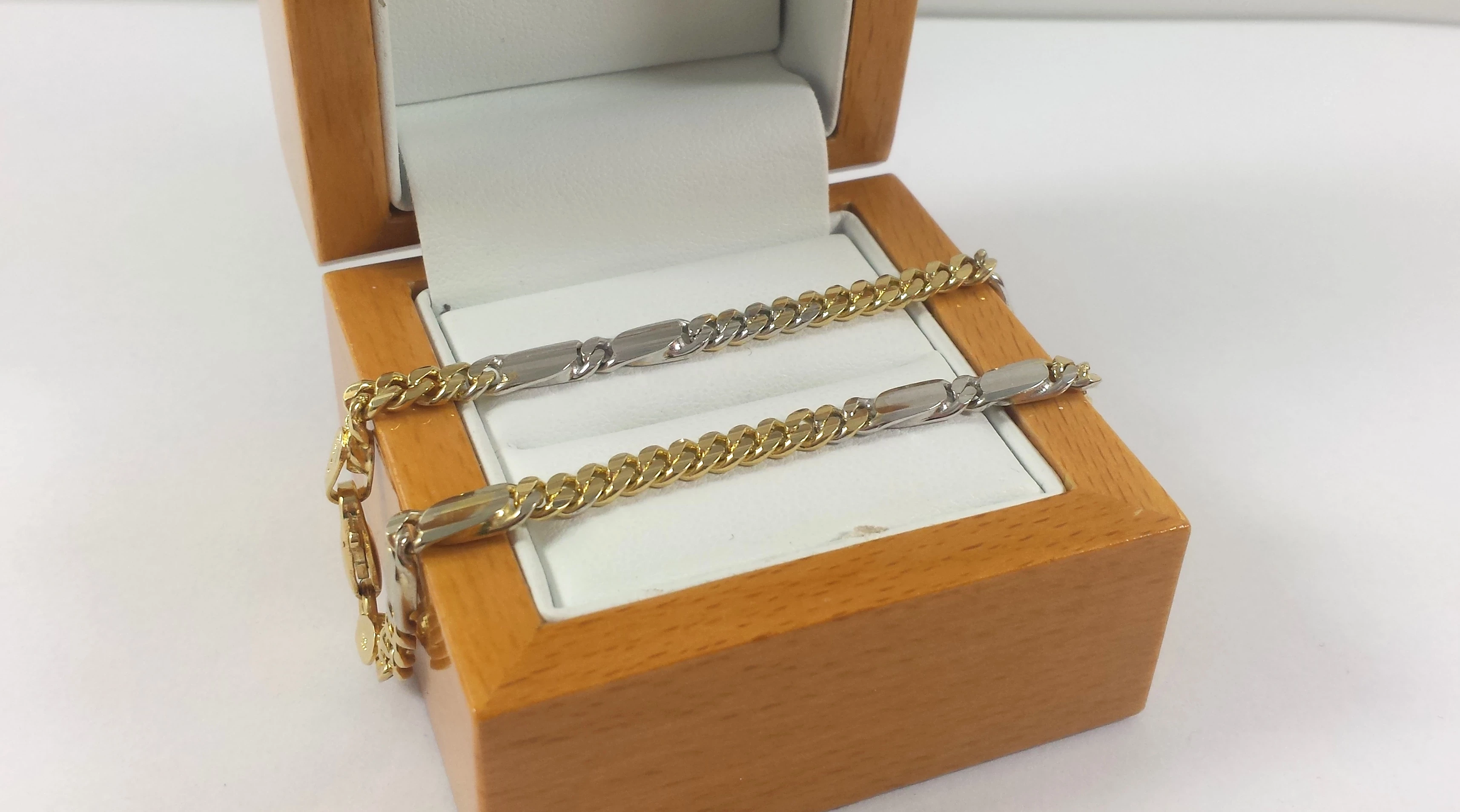 zlota-bransoletka-585-1357g-material-15835-2