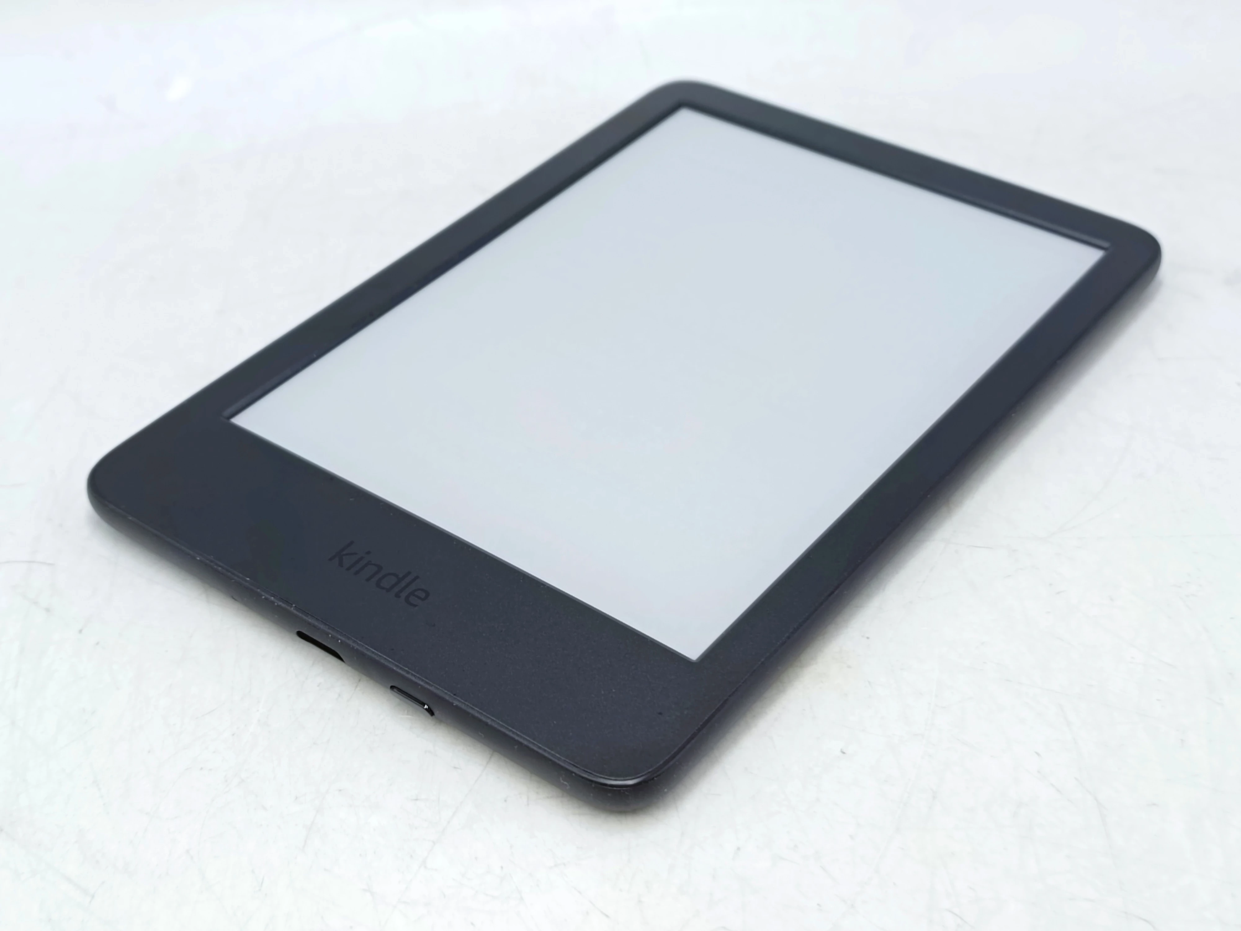 czytnik-amazon-kindle-11-16-gb-6-czarny-funkcje-15489-1