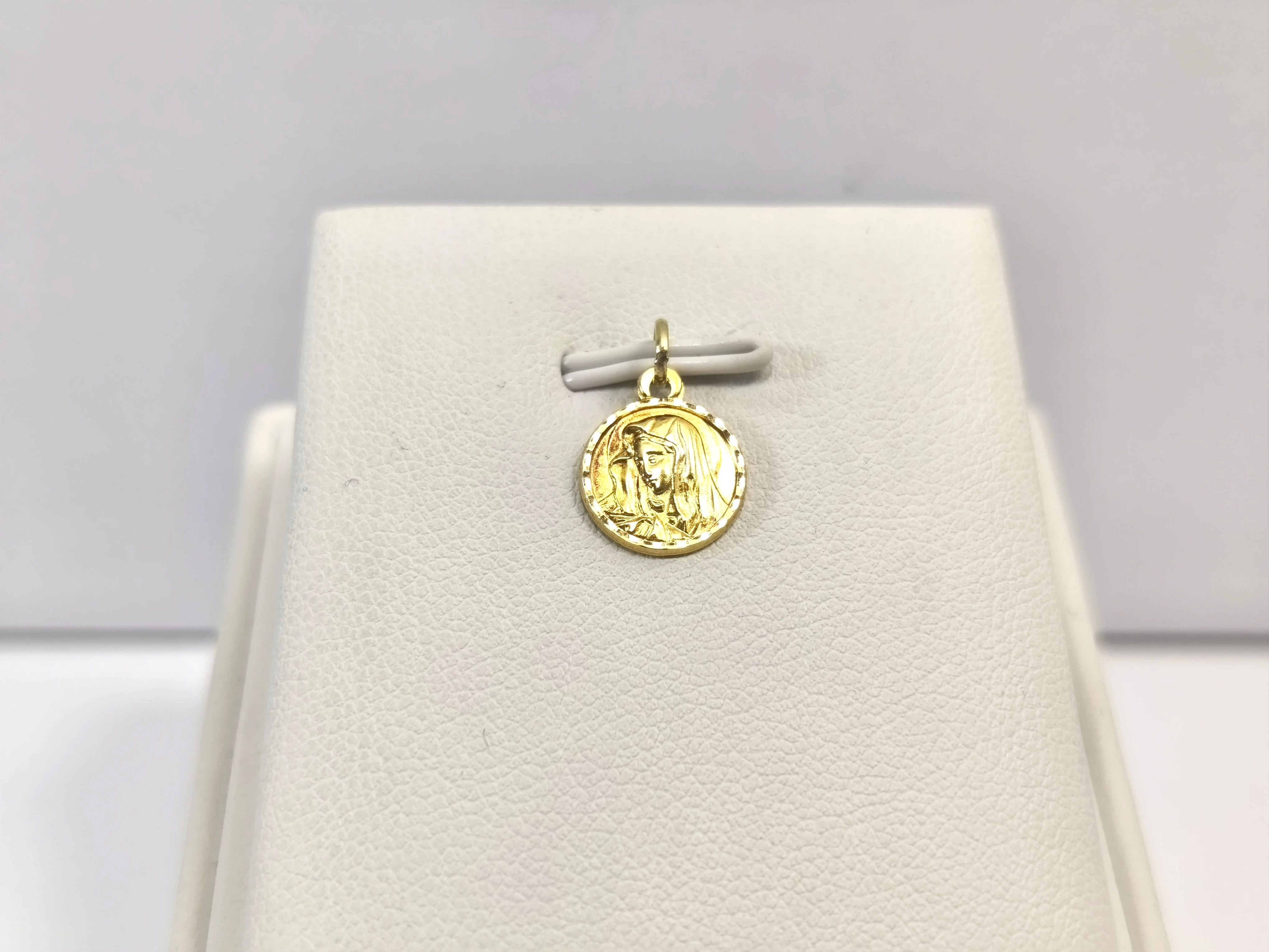 zlota-zawieszka-matka-boska-585-086g-rodzaj-2205-2