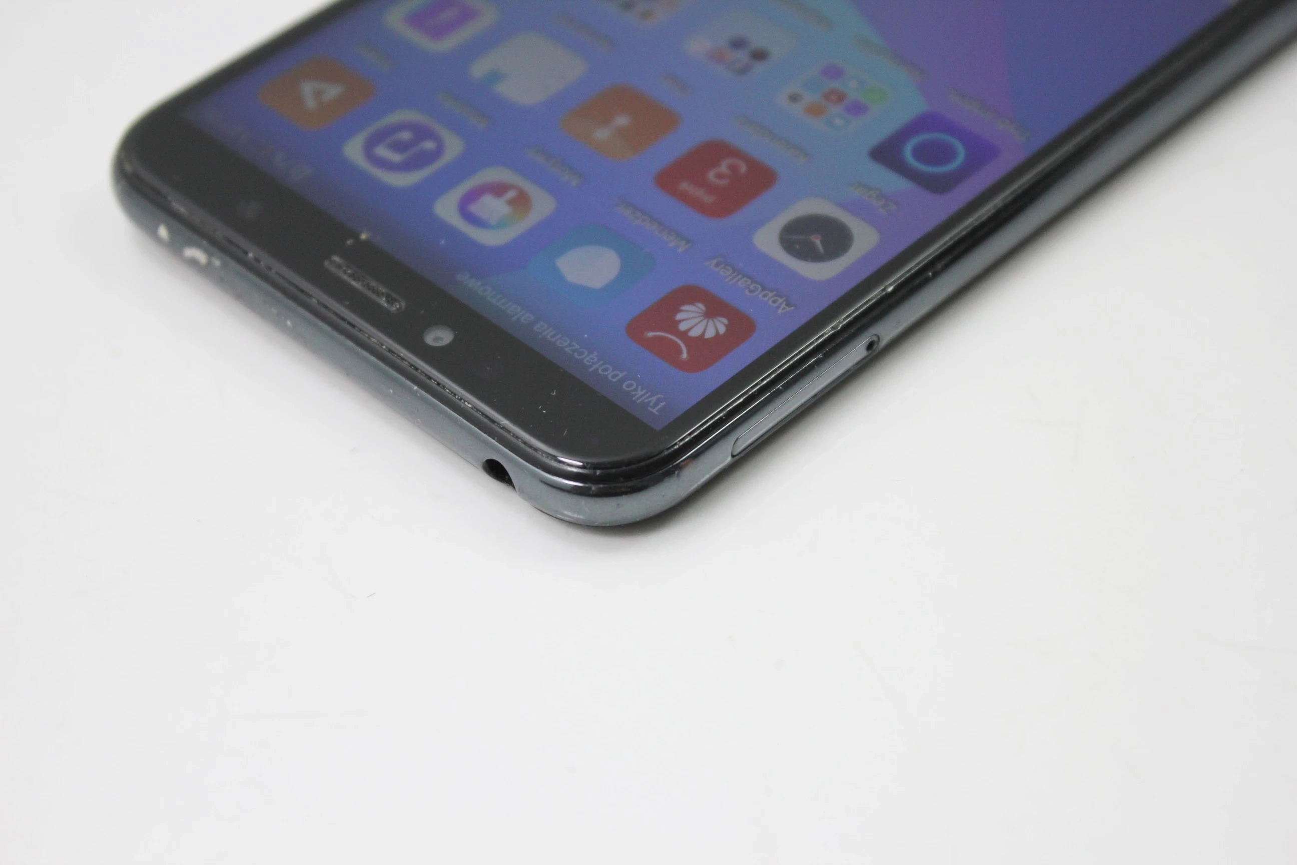 telefon-huawei-y6-2018-typ-202685-212929