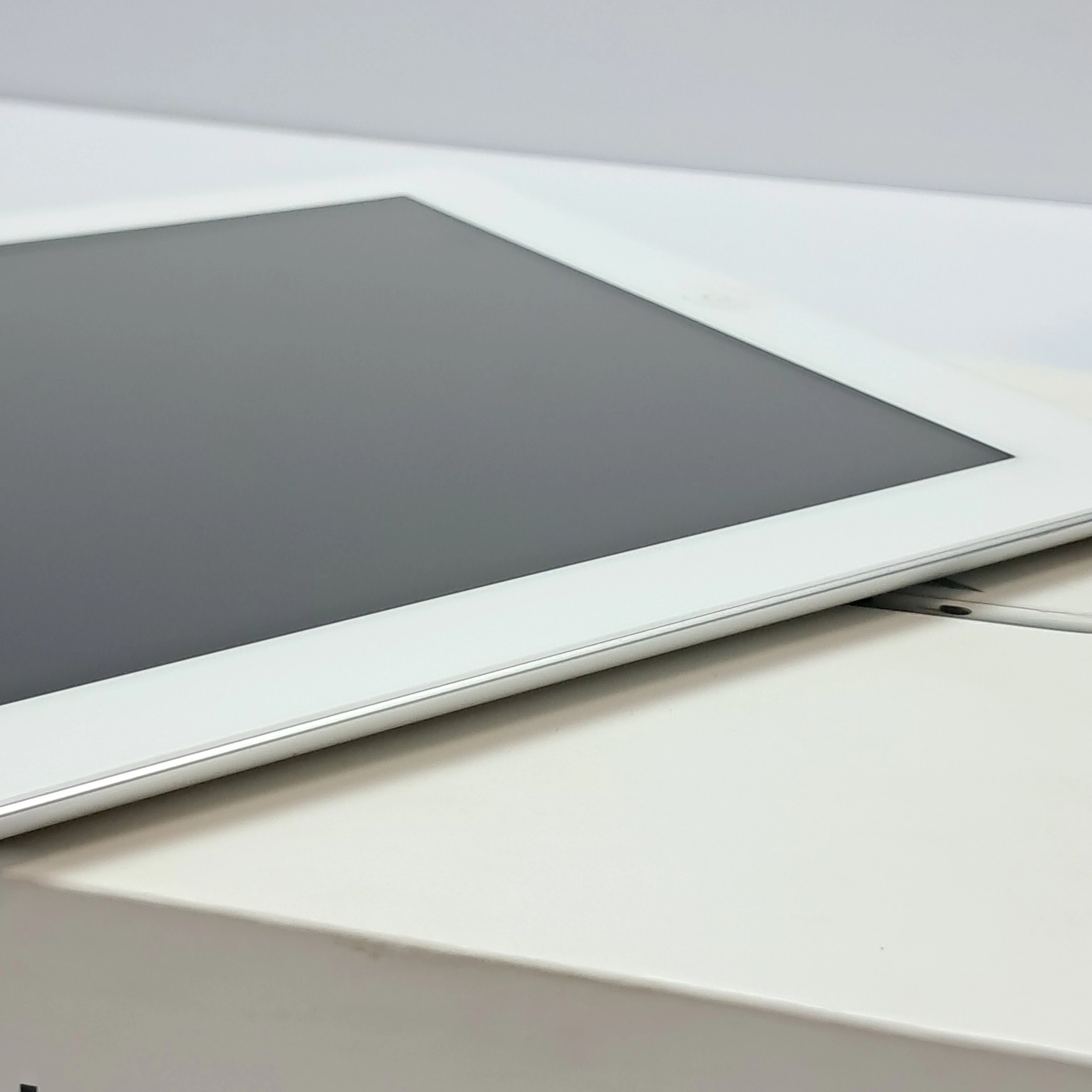 tablet-ipad-3gen64gb-stan-11323-2