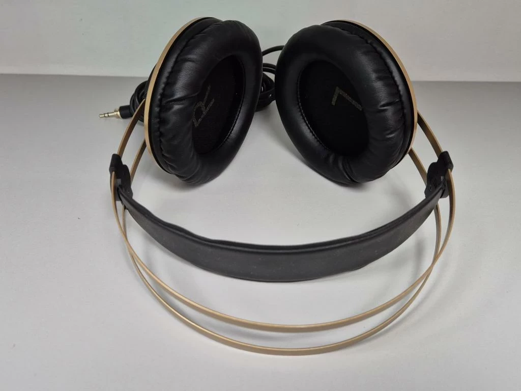 sluchawki-akg-k92-rodzaj-sluchawek-203681-217745