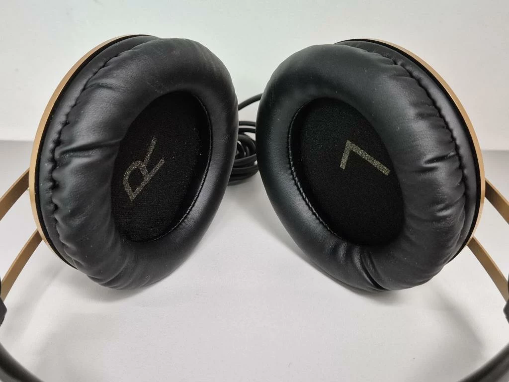 sluchawki-akg-k92-kod-producenta-030-21-078