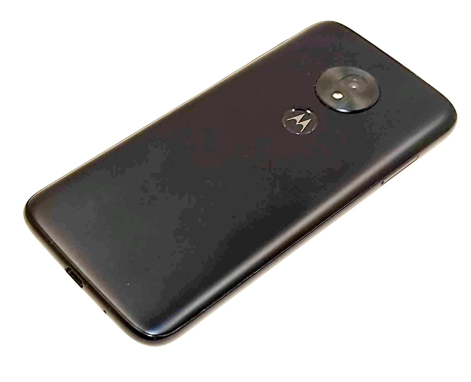 motorola-moto-g7-play-232gb-android-10-dual-sim-pojemnosc-akumulatora-3000