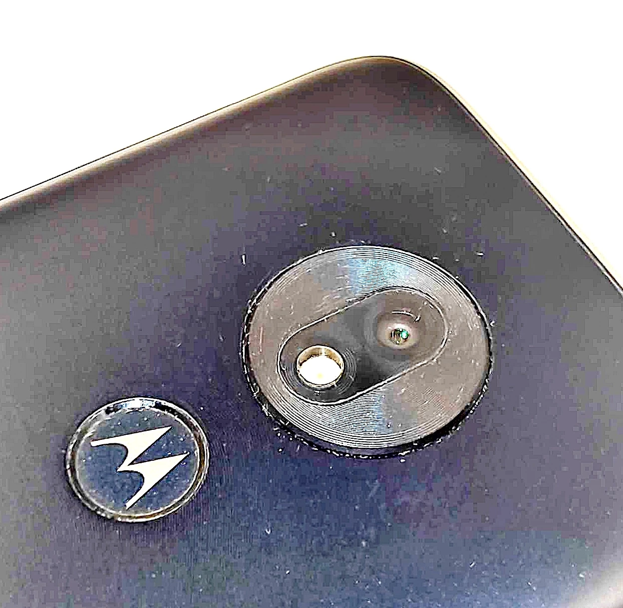 motorola-moto-g7-play-232gb-android-10-dual-sim-komunikacja-219-2