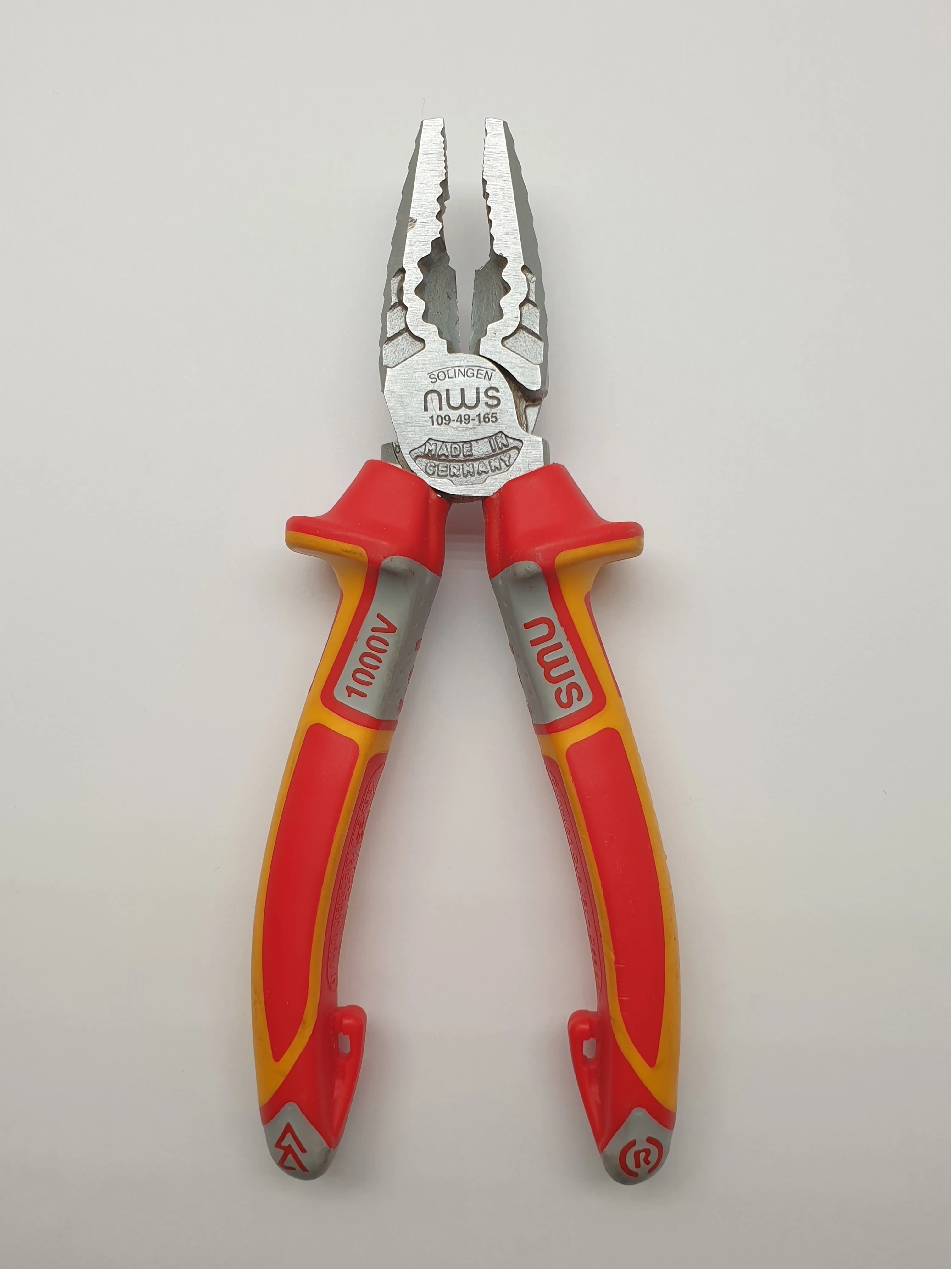 kombinerki-nws-109-49-165-vde-swieradowska-26-wroclaw