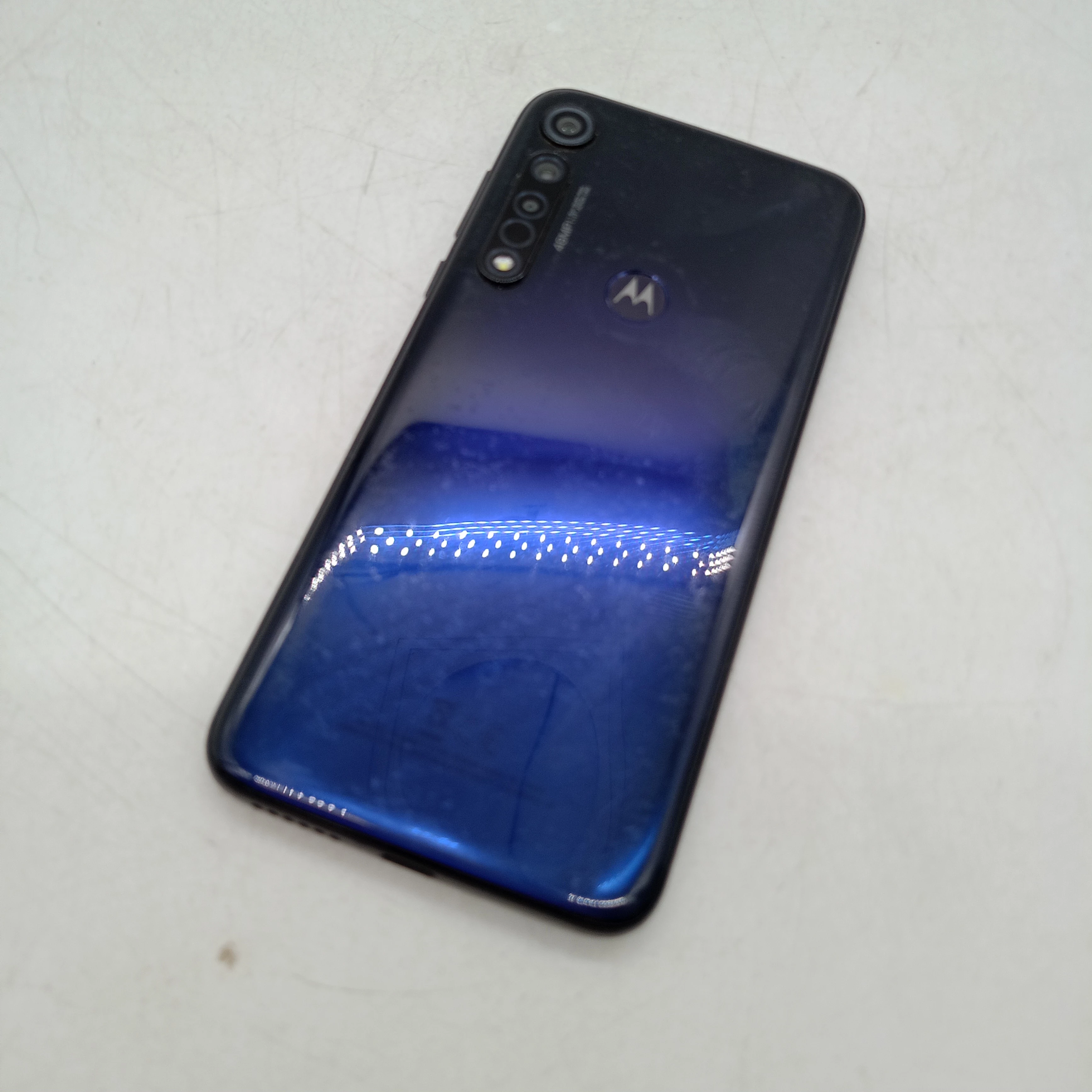 telefon-motorola-moto-g8-plus-stan-11323-2