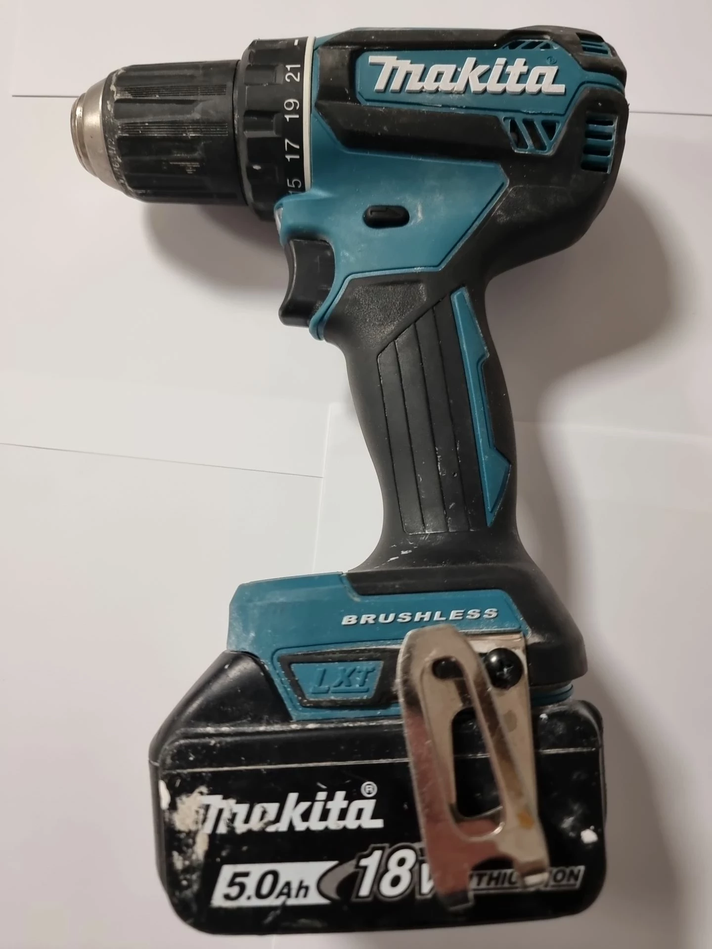 wkretarka-makita-ddf485-aku5-ah-pojemnosc-akumulatora-000