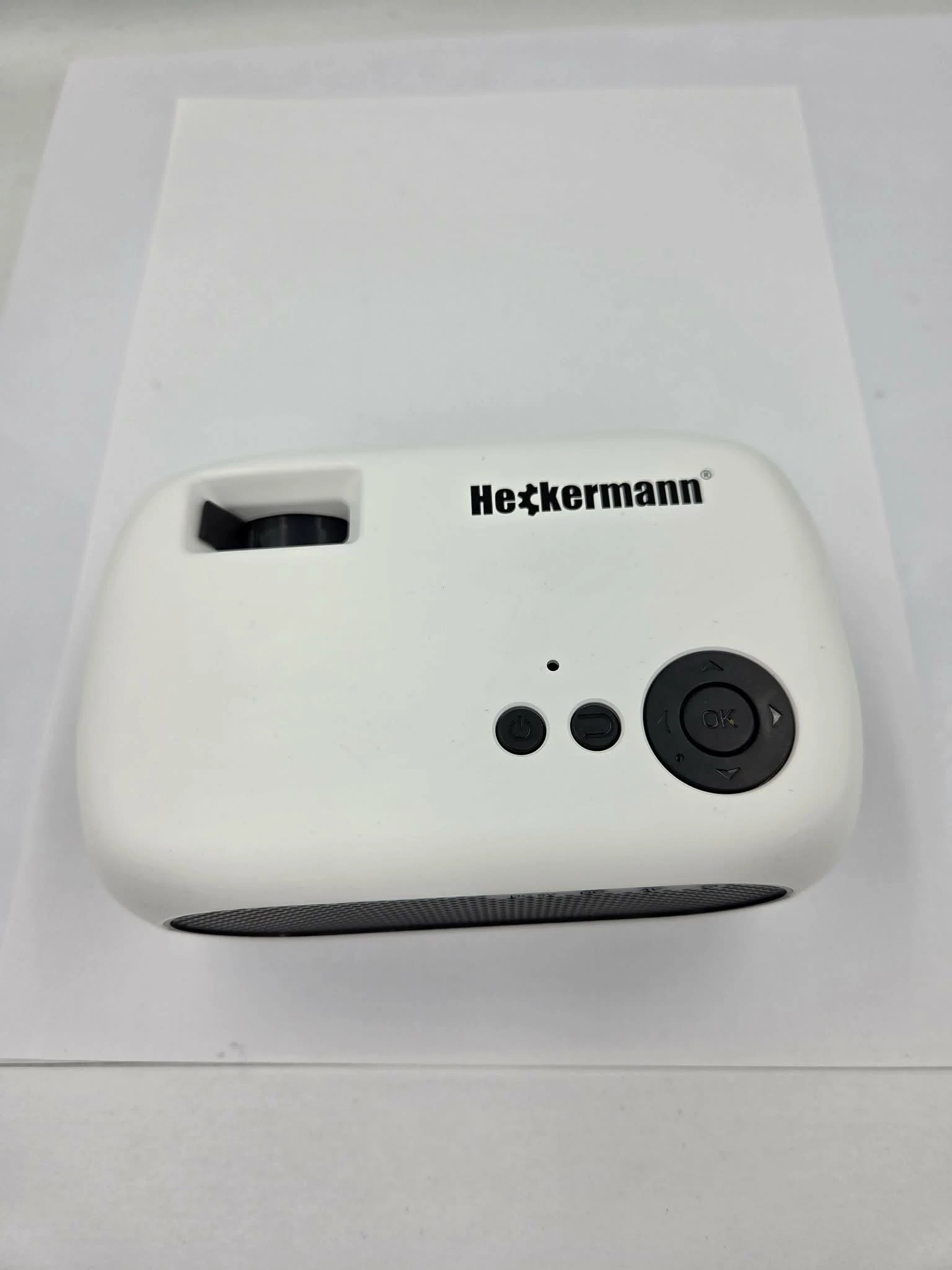 projektor-led-heckermann-m24-bialy-stan-11323-2