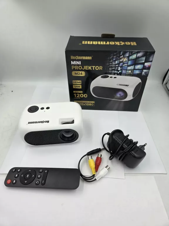 projektor-led-heckermann-m24-bialy-al-jana-pawla-ii-81-d-ostrowiec-sw