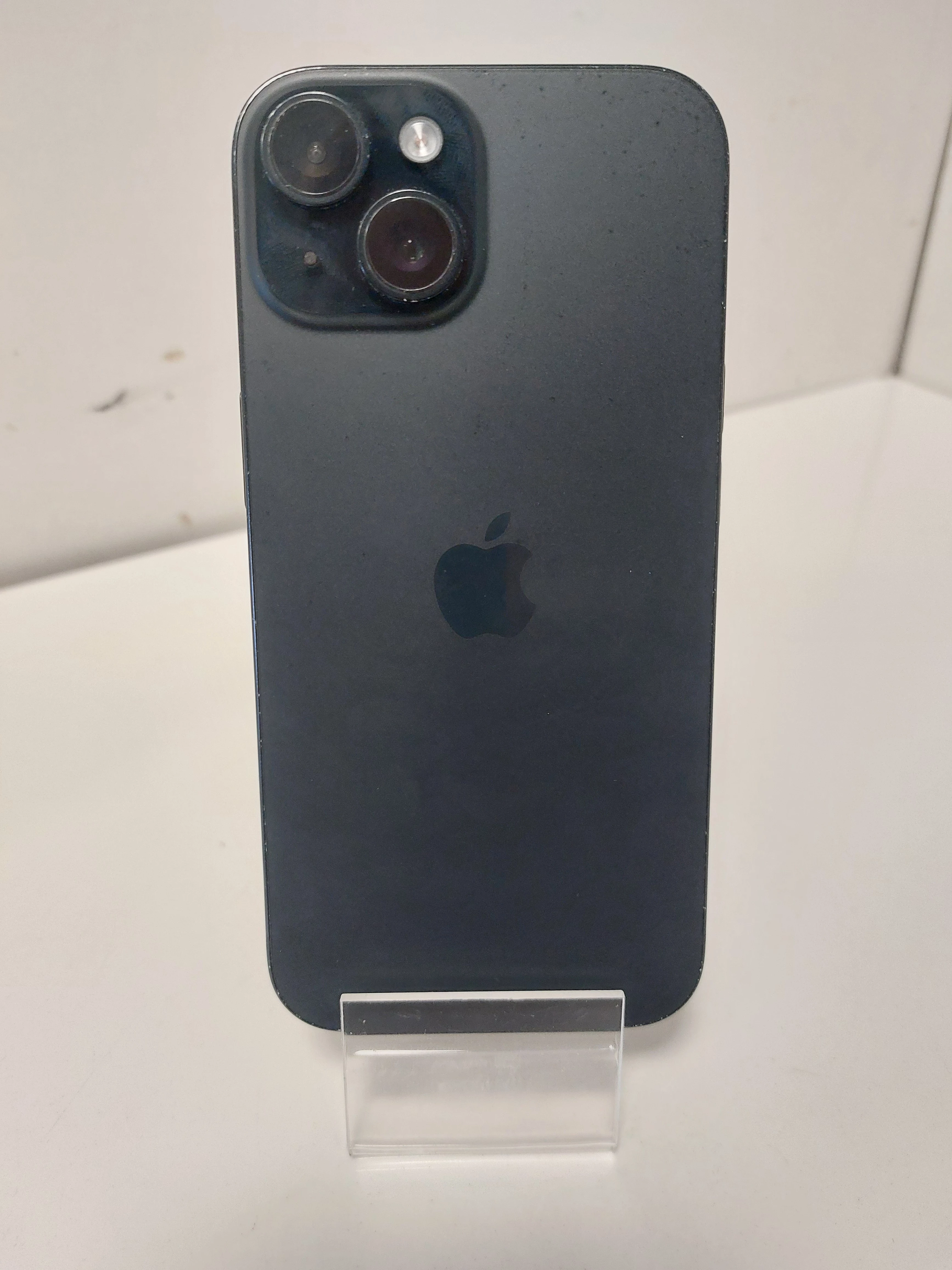 telefon-iphone-15-128gb-pudelko-przekatna-ekranu-610