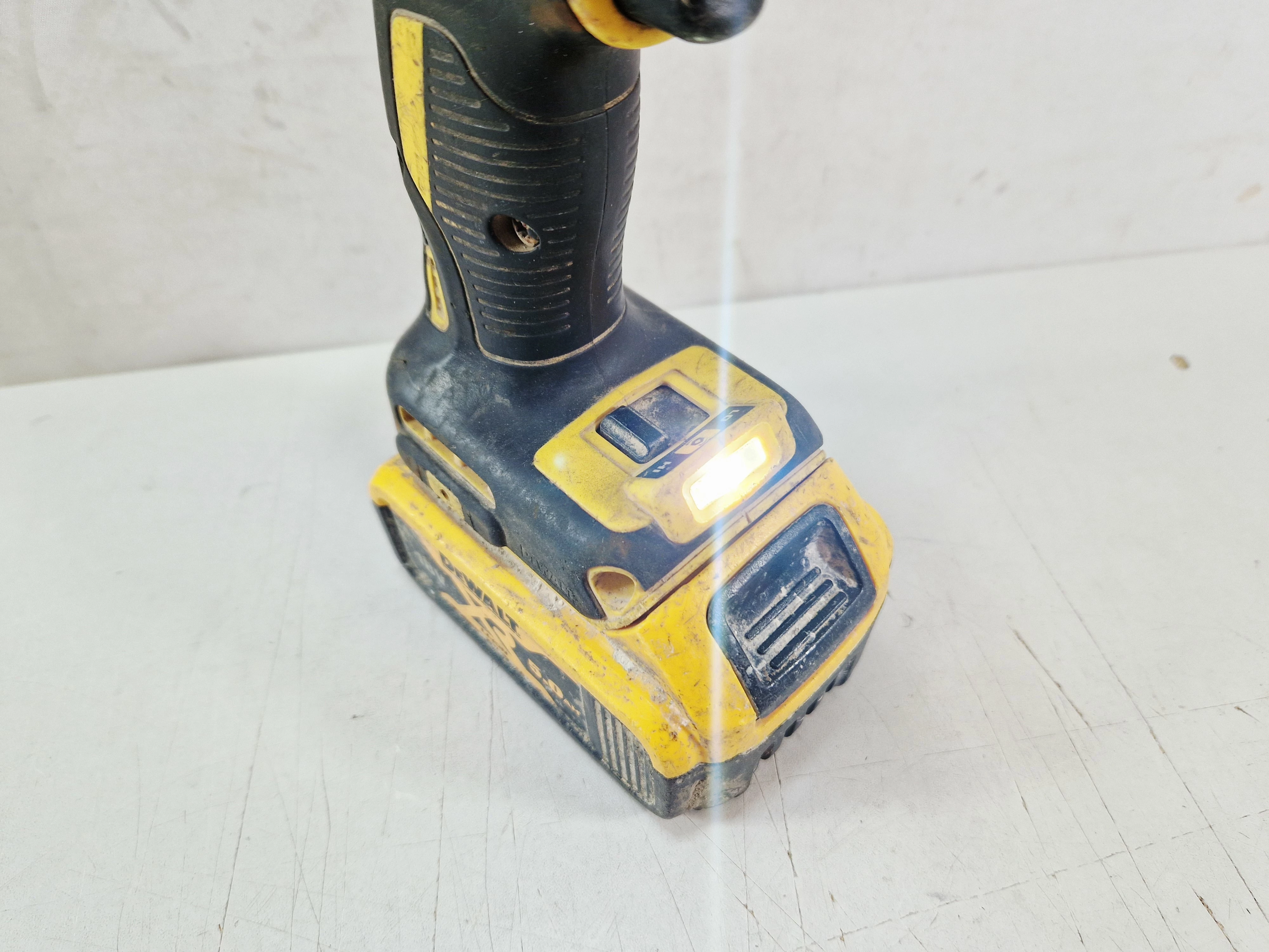 klucz-udarowy-dewalt-dcf894-akumulator-18v-50ah-marka-248811-950256