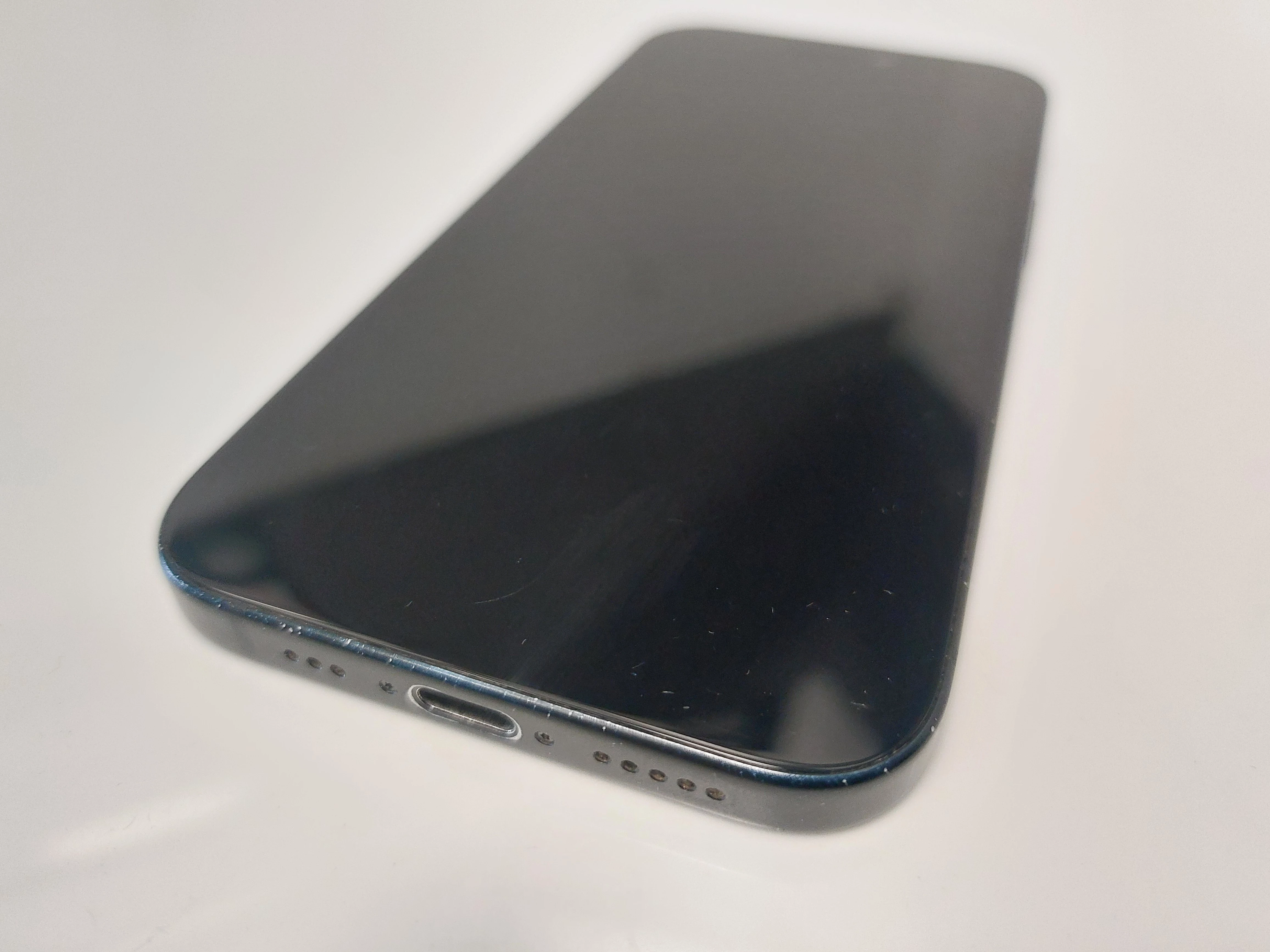 telefon-iphone-15-128gb-pudelko-pamiec-ram-202865-214117