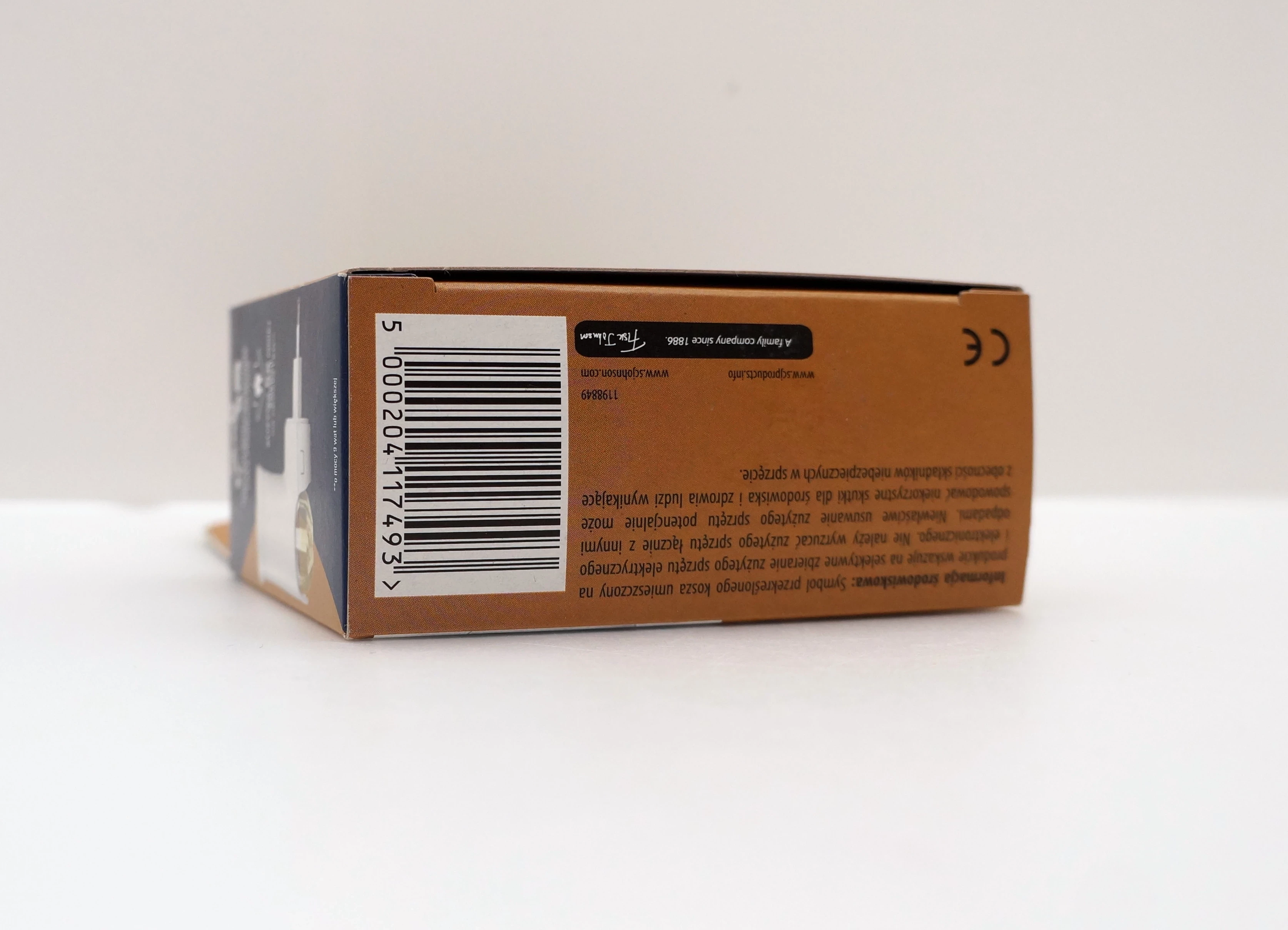 glade-elektryczny-odswiezacz-powietrza-drzewo-sandalowe-jasmin-komplet-20m-stan-11323-2