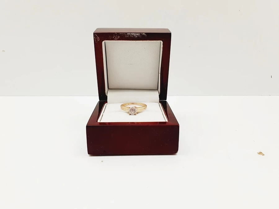 klasyczny-zloty-pierscionek-z-cyrkonia-18r-250g-585p-strzegomska-200-wroclaw