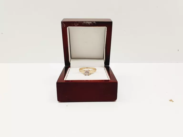 klasyczny-zloty-pierscionek-z-cyrkonia-18r-250g-585p-strzegomska-200-wroclaw