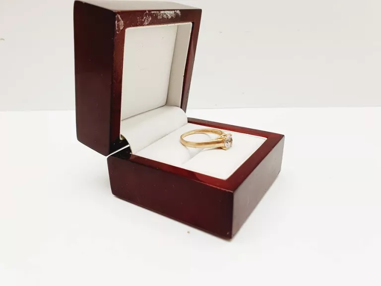 klasyczny-zloty-pierscionek-z-cyrkonia-18r-250g-585p-kamien-17088-128