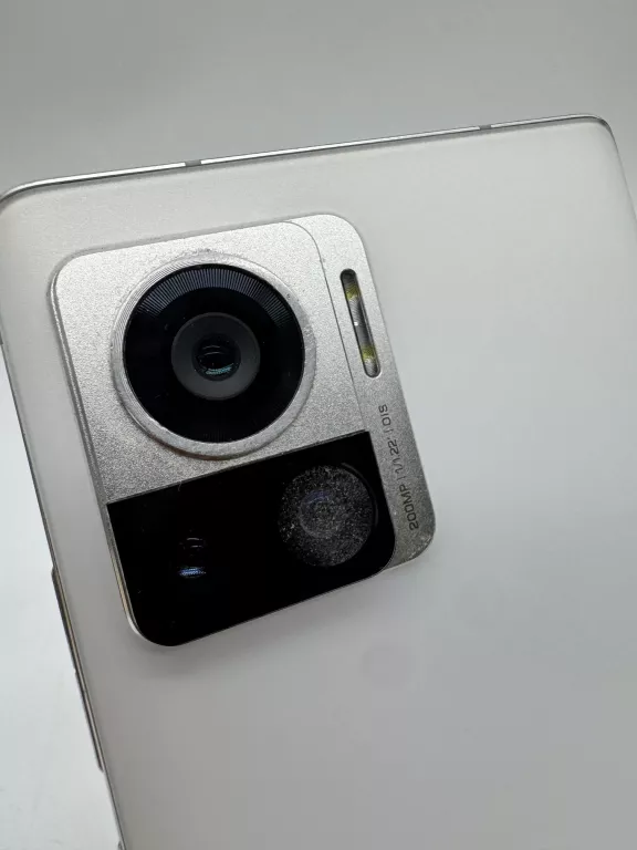 telefon-motorola-edge-30-ultra-12256-gb-pudelko-kod-producenta-paur0005pl